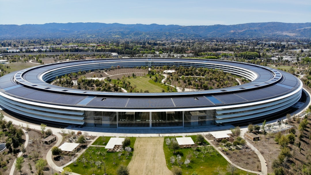 United States: Innovation and Inequality (image credits: unsplash)