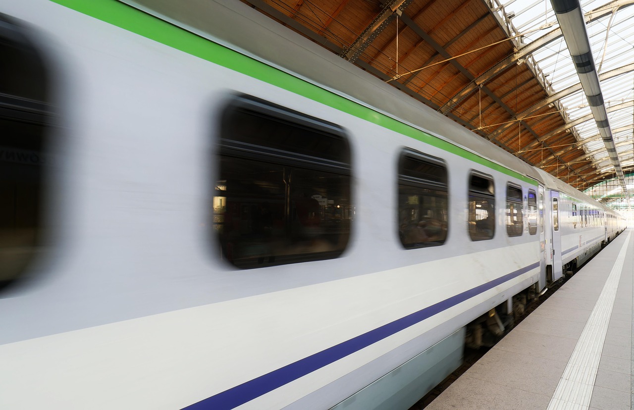 Underestimating Transportation Costs and Blowing the Budget (image credits: pixabay)