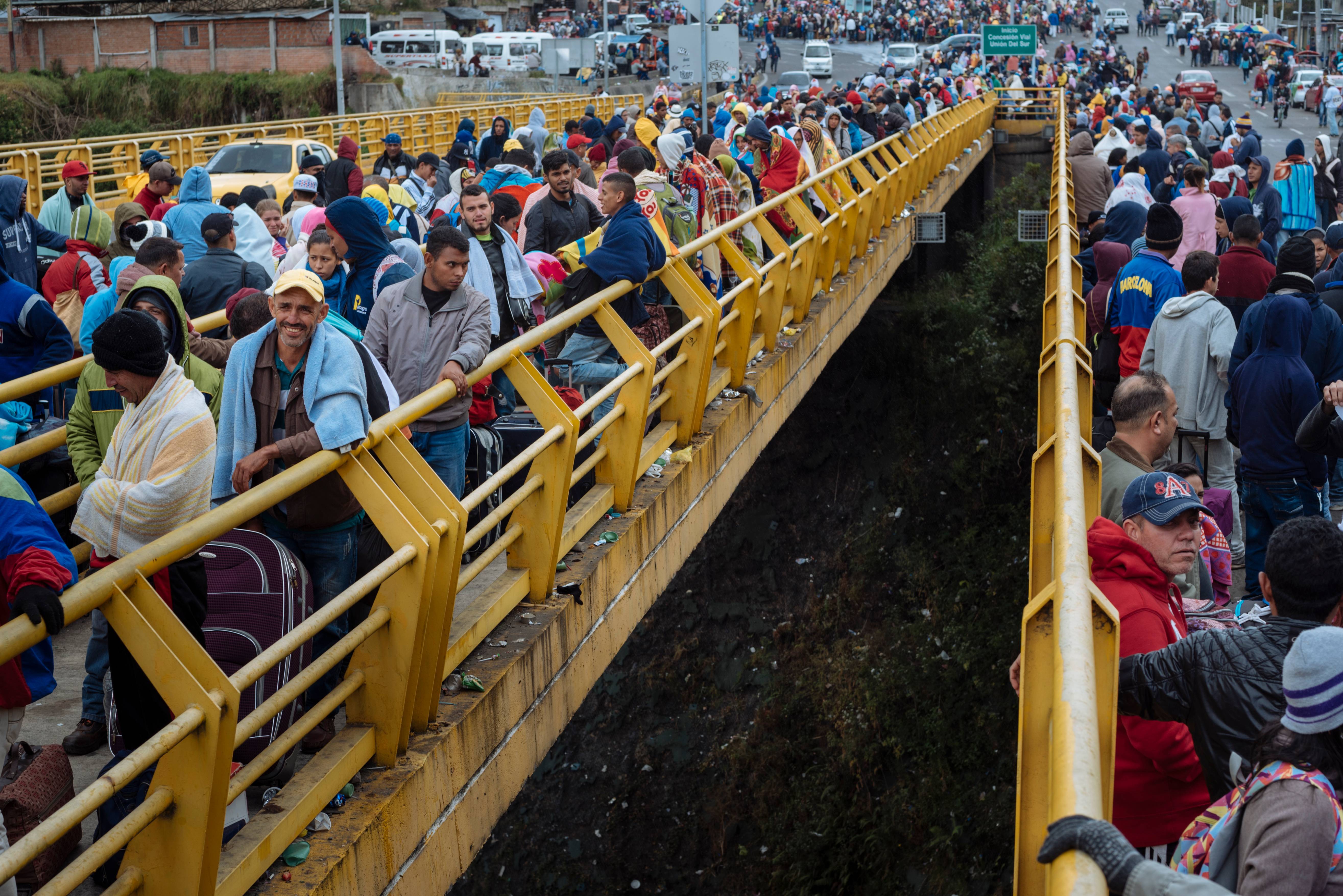 Venezuela: Economic Collapse and Safety Concerns (image credits: wikimedia)