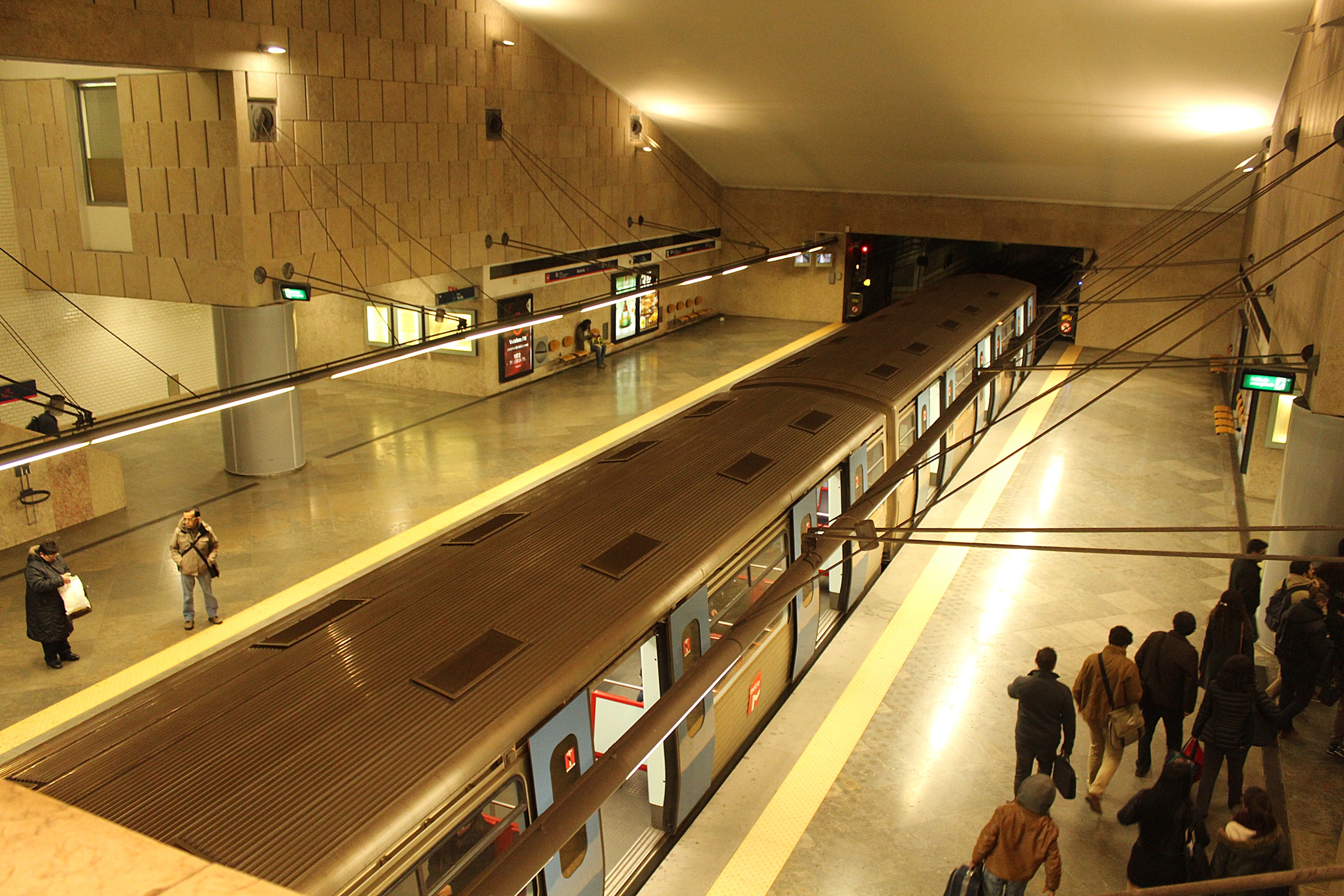 Portugal: Compact, Welcoming, and Easy to Roam (image credits: wikimedia)