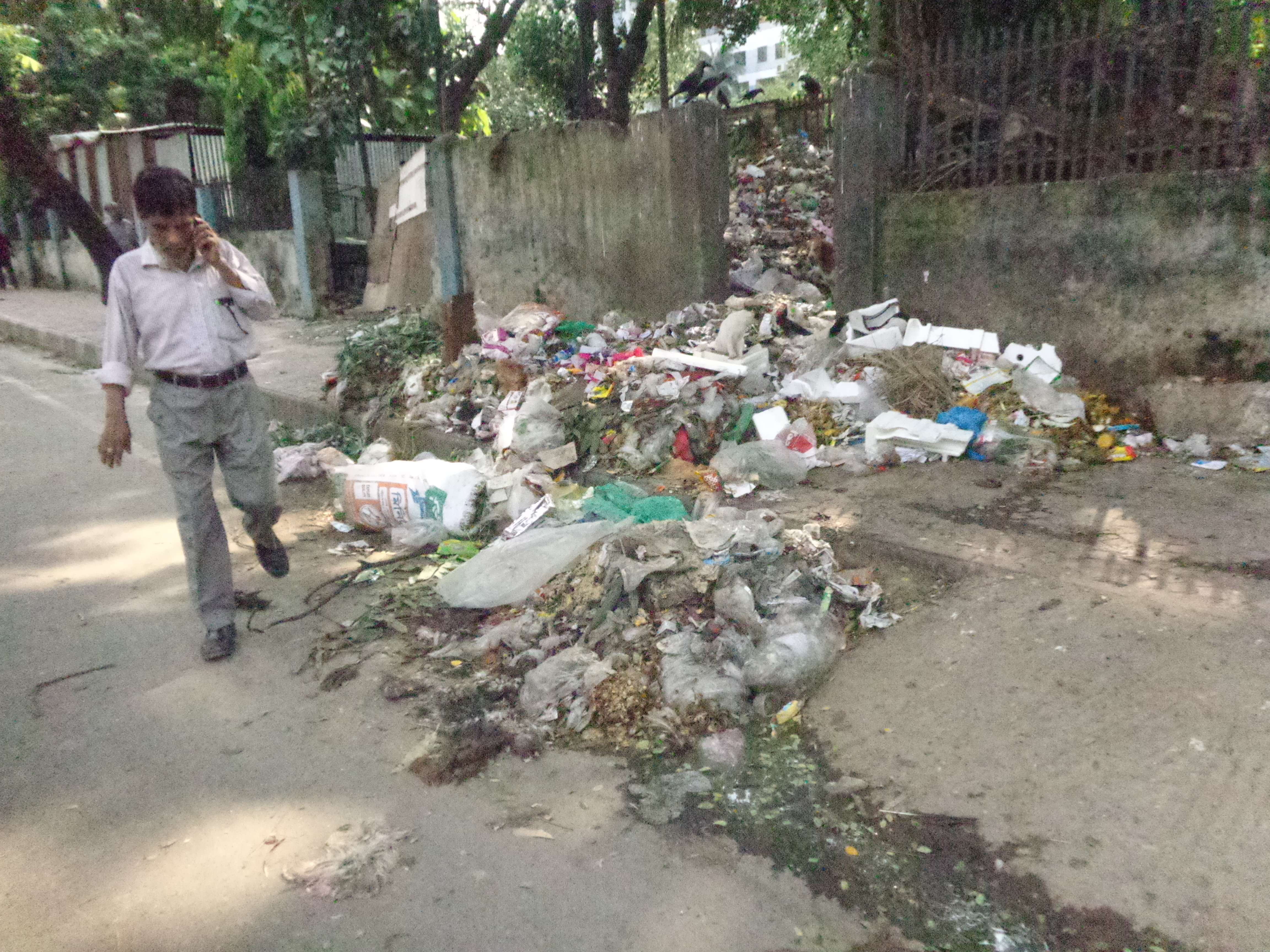 Bangladesh: The Challenge of Waste Management (image credits: wikimedia)