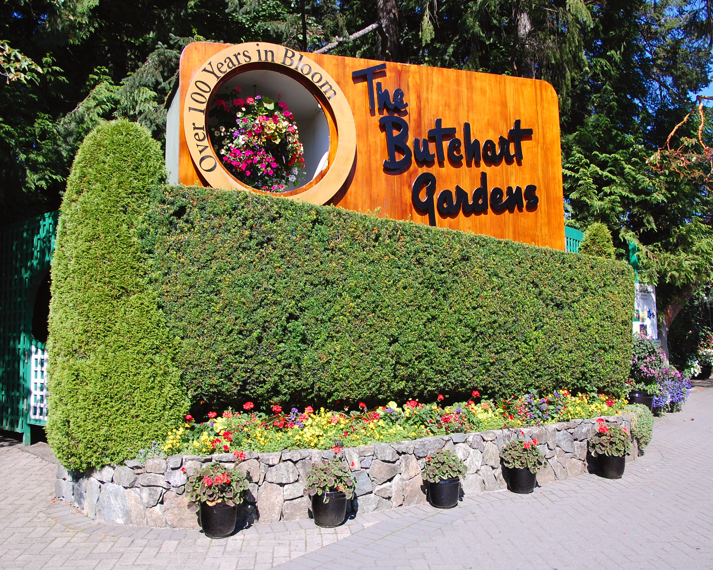Victoria, British Columbia (image credits: wikimedia)
