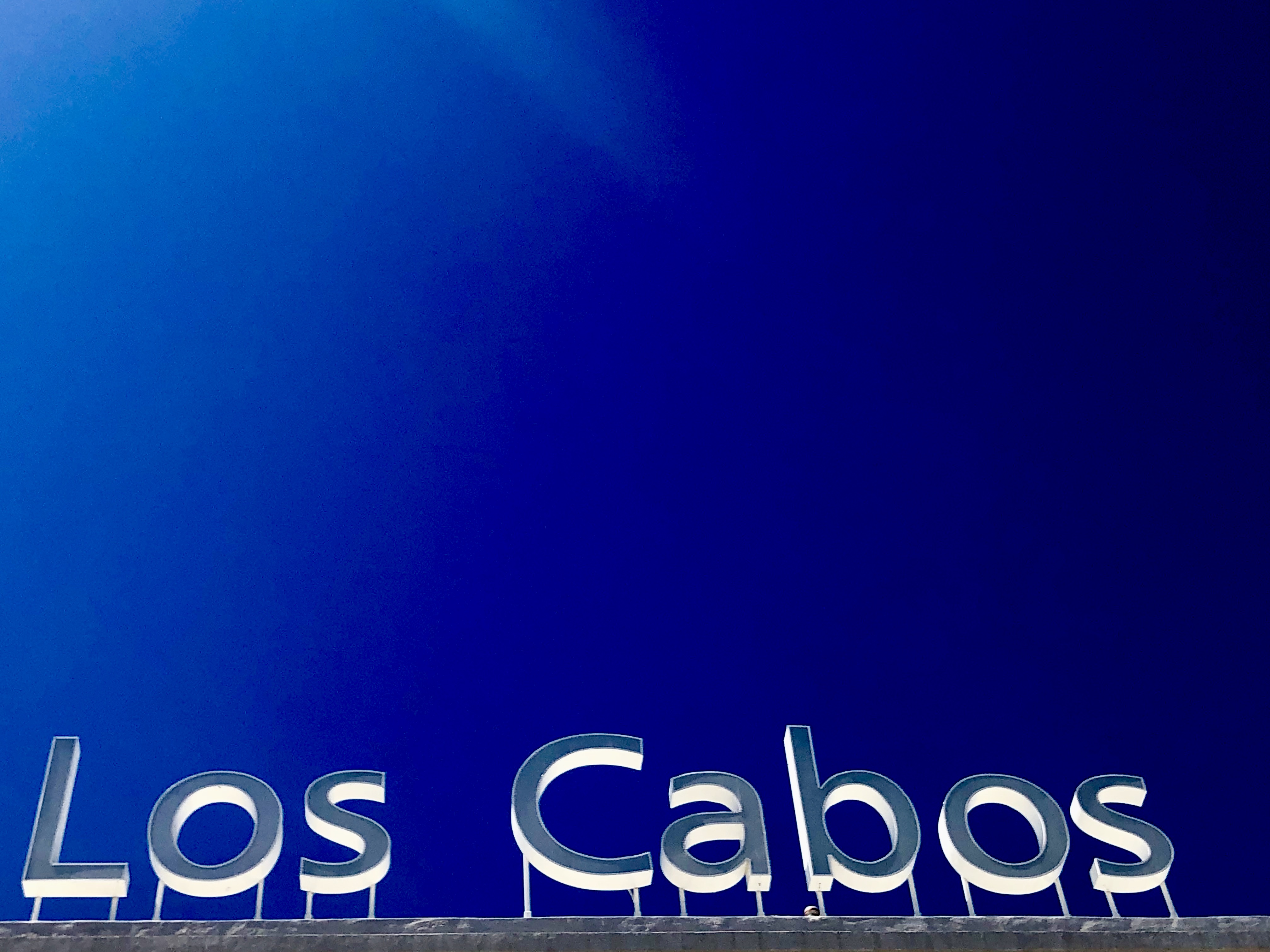 Los Cabos: A Double-Edged Sword (image credits: wikimedia)