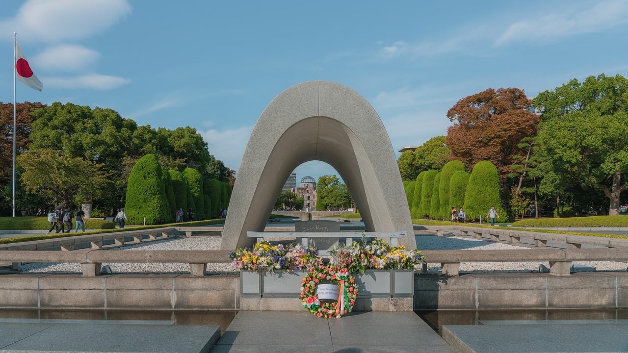 The Strength and Peace of Hiroshima (image credits: pixabay)