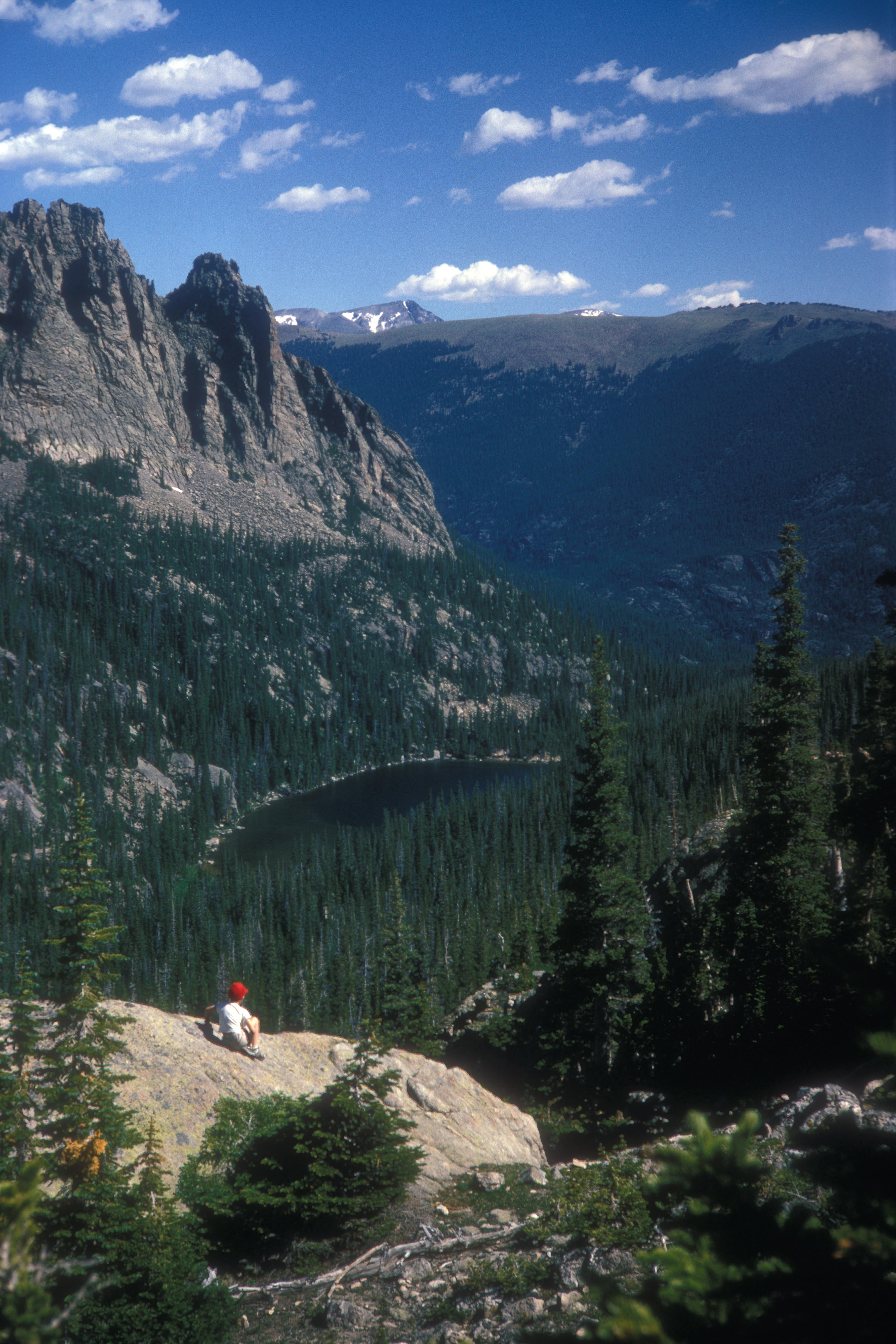 Rocky Mountain’s Jammed Trailheads (image credits: wikimedia)