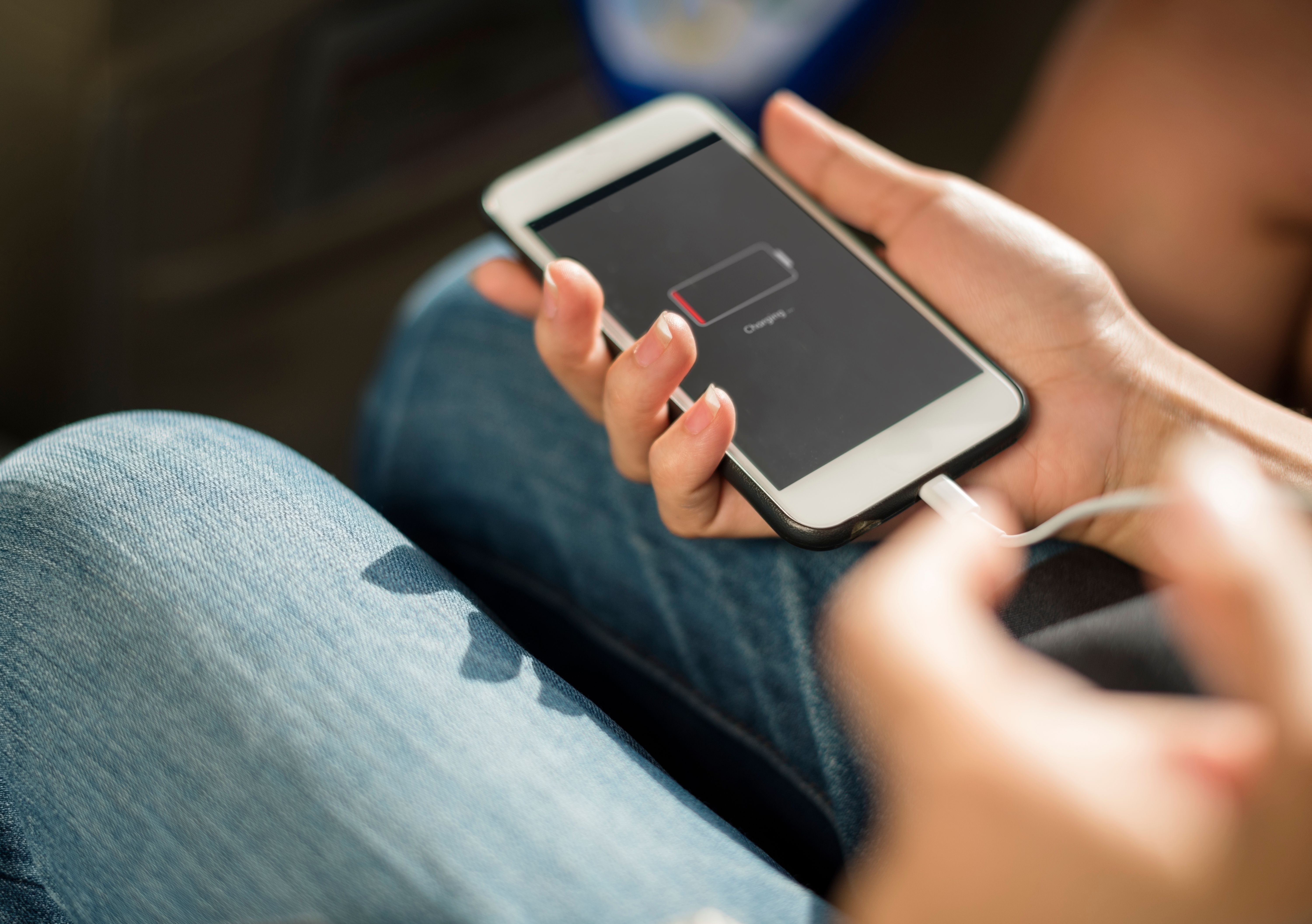 Charging Apps: Optimizing Battery Life (image credits: wikimedia)