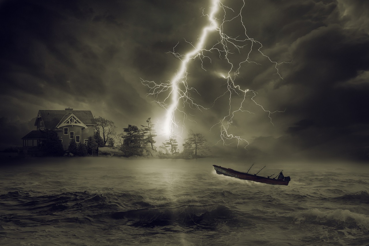Unique Weather: Where Storms Shape the Land (image credits: pixabay)
