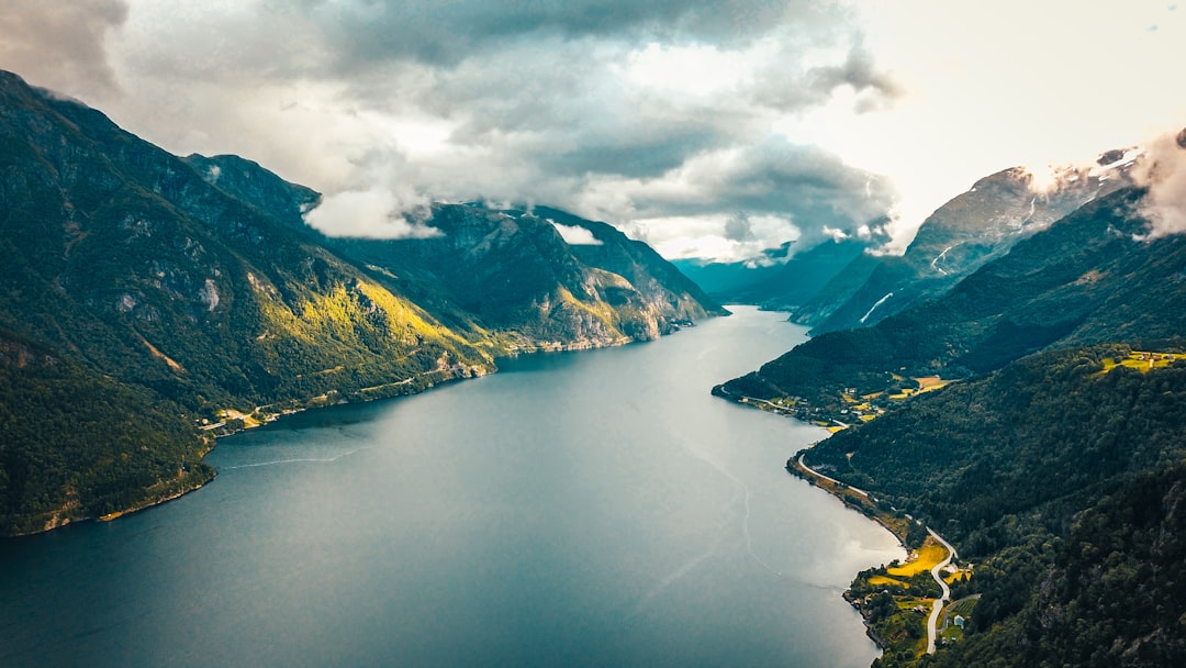 Norway: Prosperity and Pristine Wilderness (image credits: unsplash)