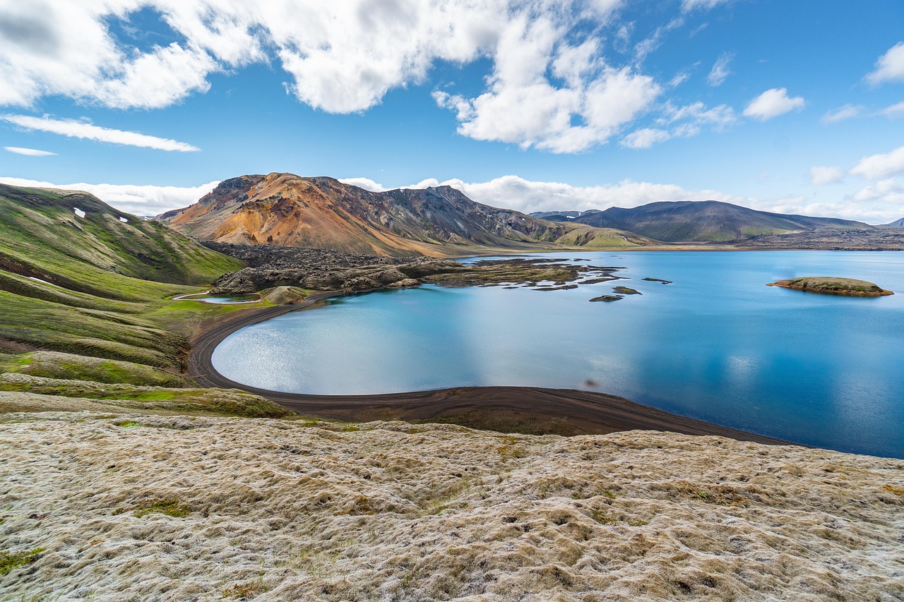 11. Lake Mývatn, Iceland (image credits: pixabay)