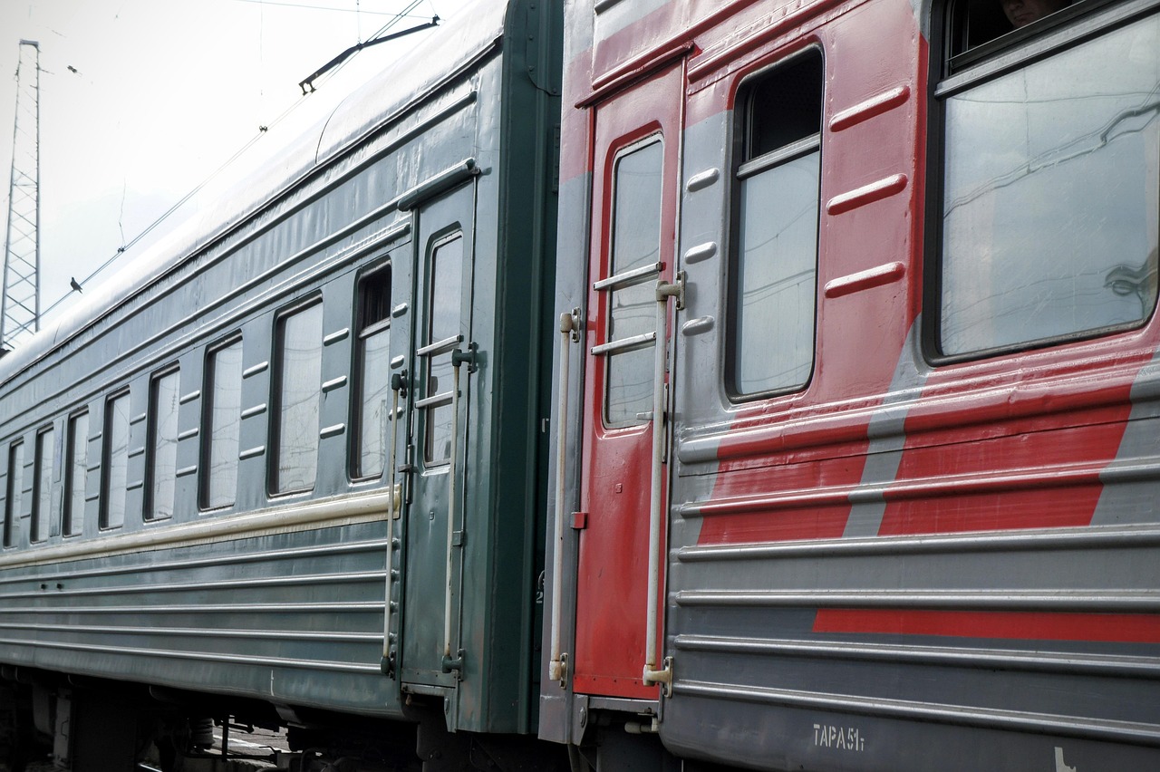 Golden Eagle Trans-Siberian Express: Epic Love Across Russia (image credits: pixabay)