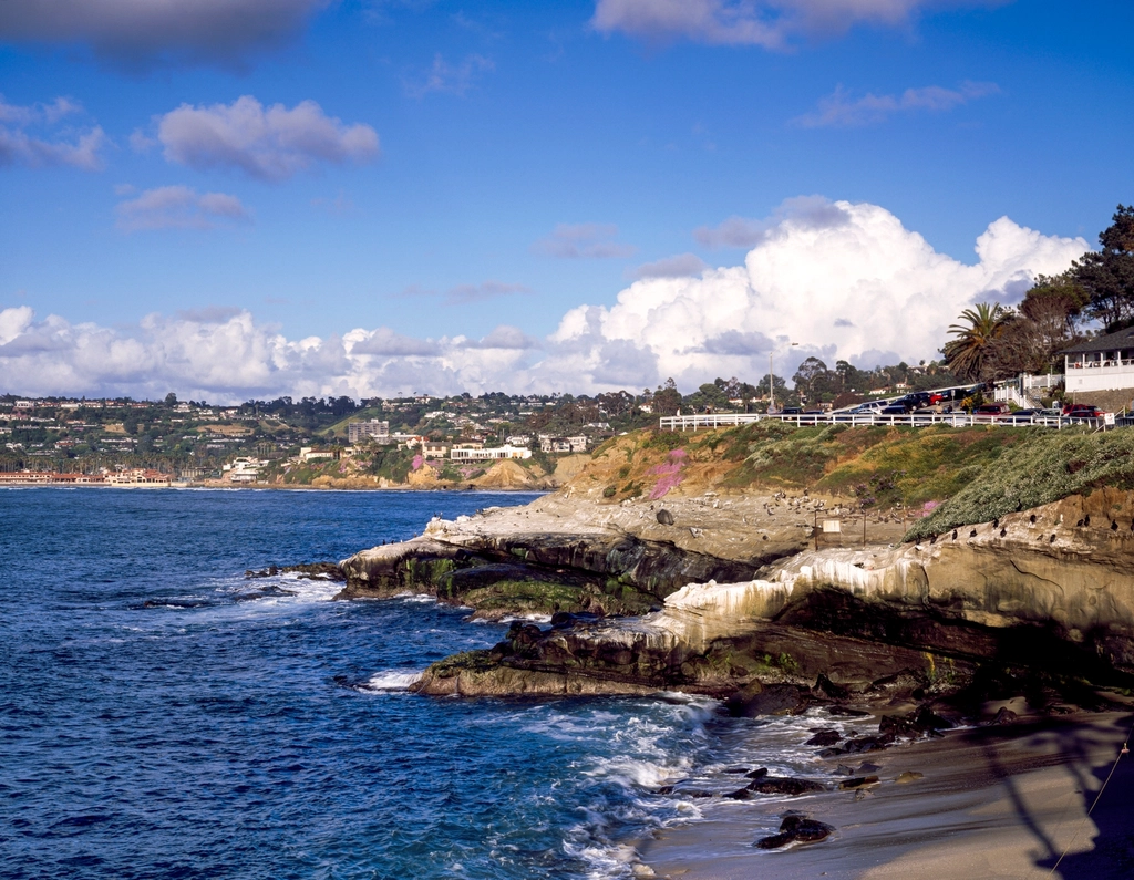 8. San Diego, California: The Pacific Coast Paradise (image credits: rawpixel)