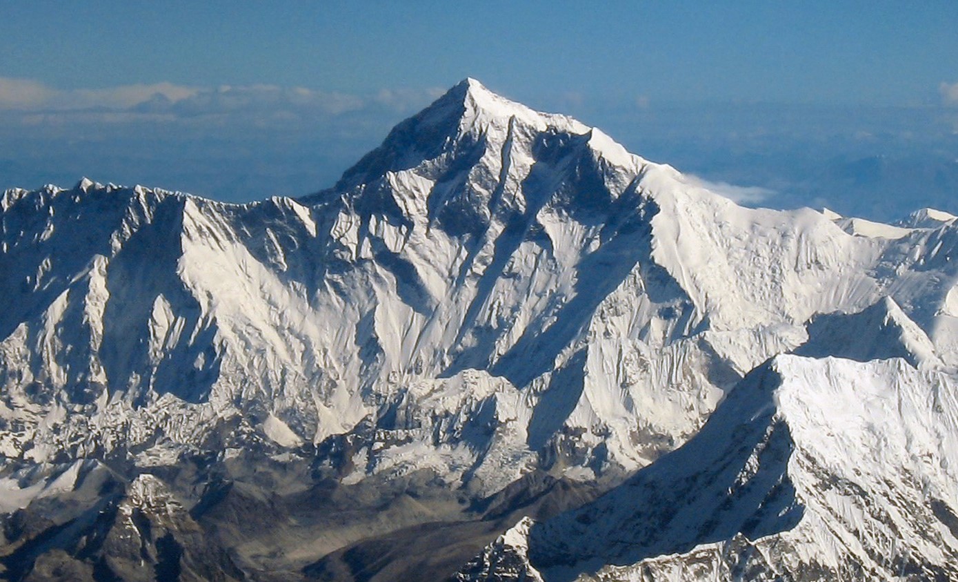 Mount Everest, Nepal (image credits: wikimedia)