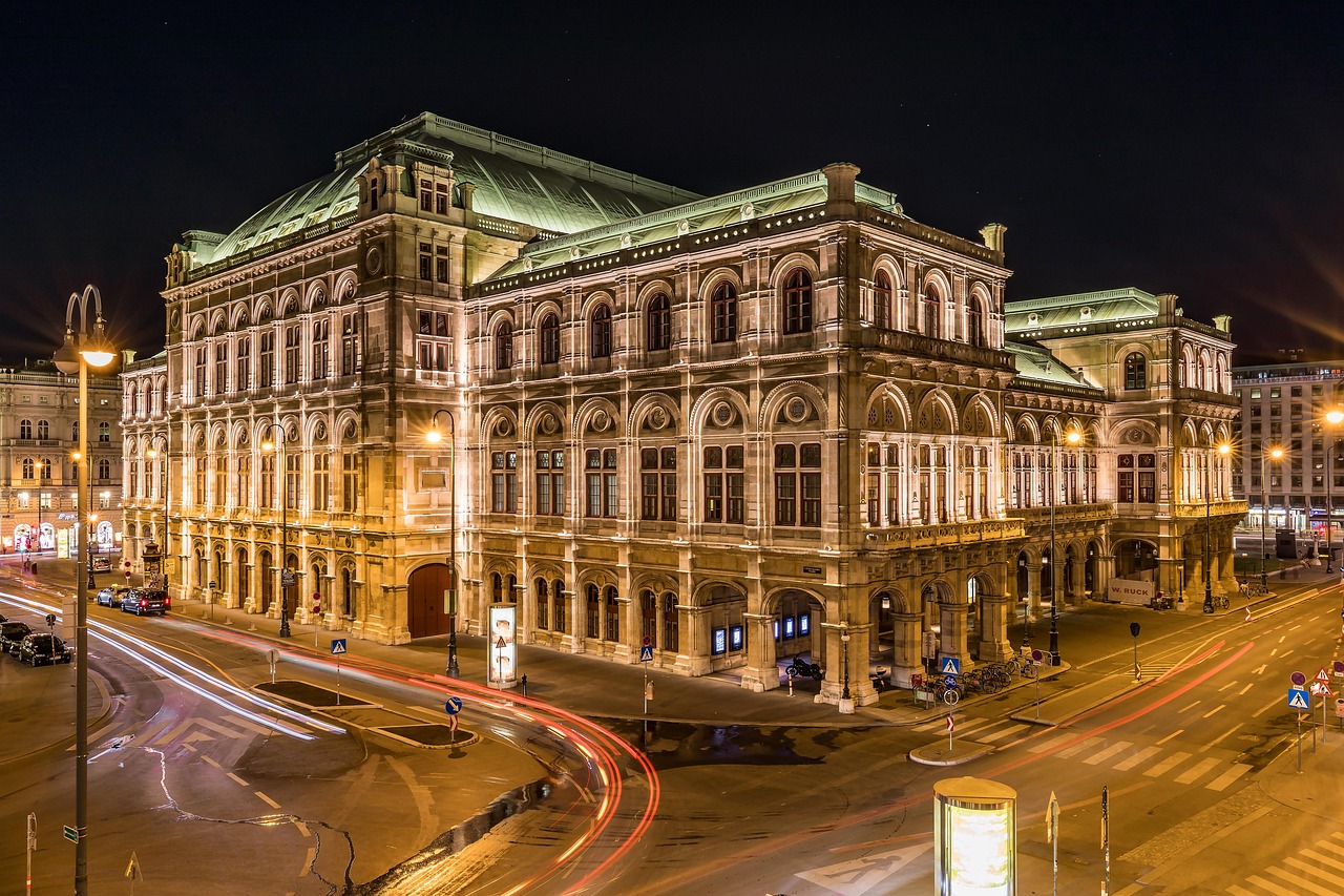 The Vienna State Opera: A Stage of Elegance (image credits: pixabay)
