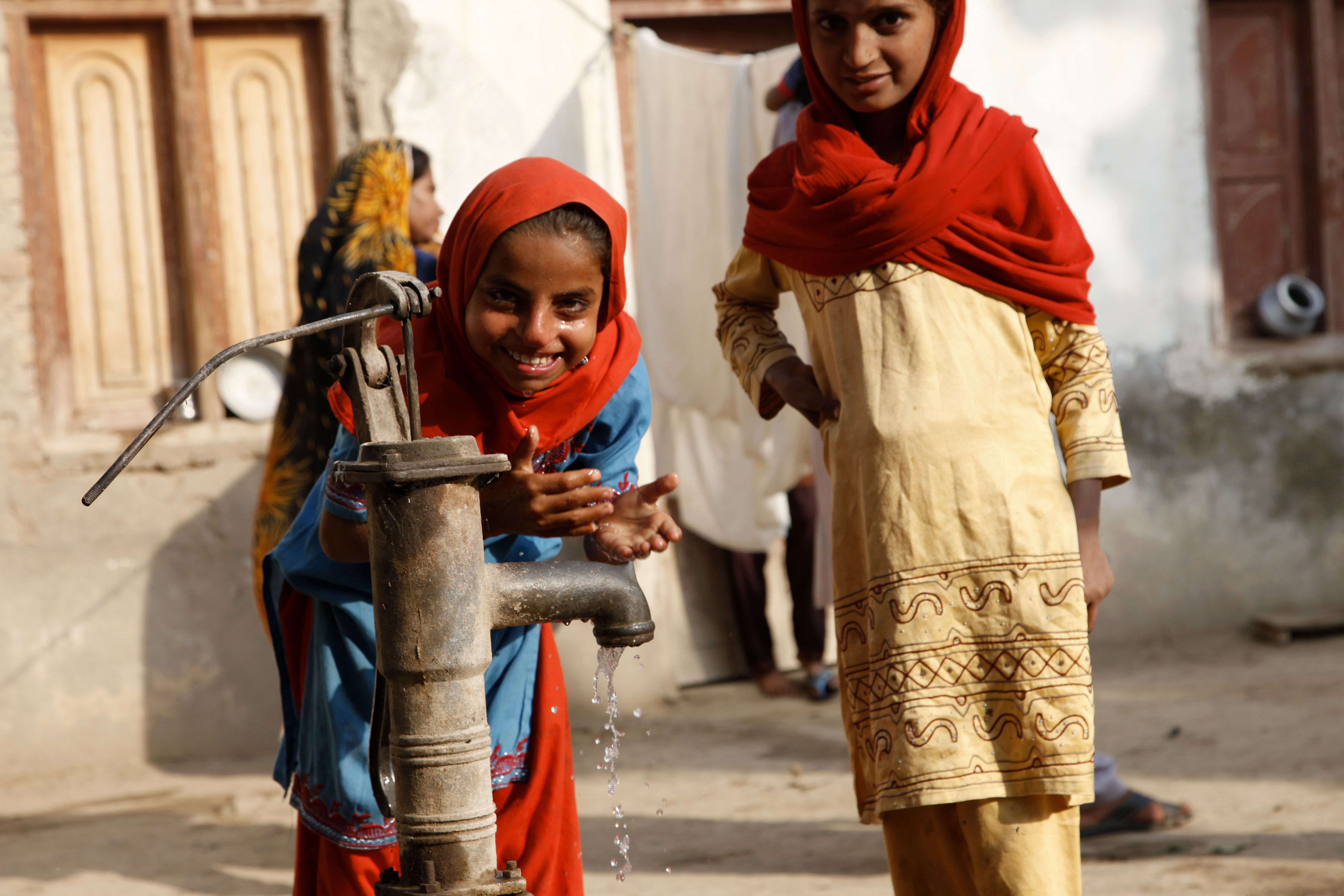 Pakistan: A Crisis of Contamination (image credits: wikimedia)