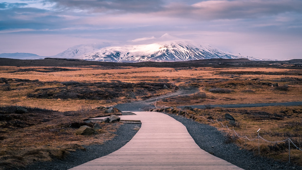 Iceland Land of Fire and Ice Calm (image credits: flickr)