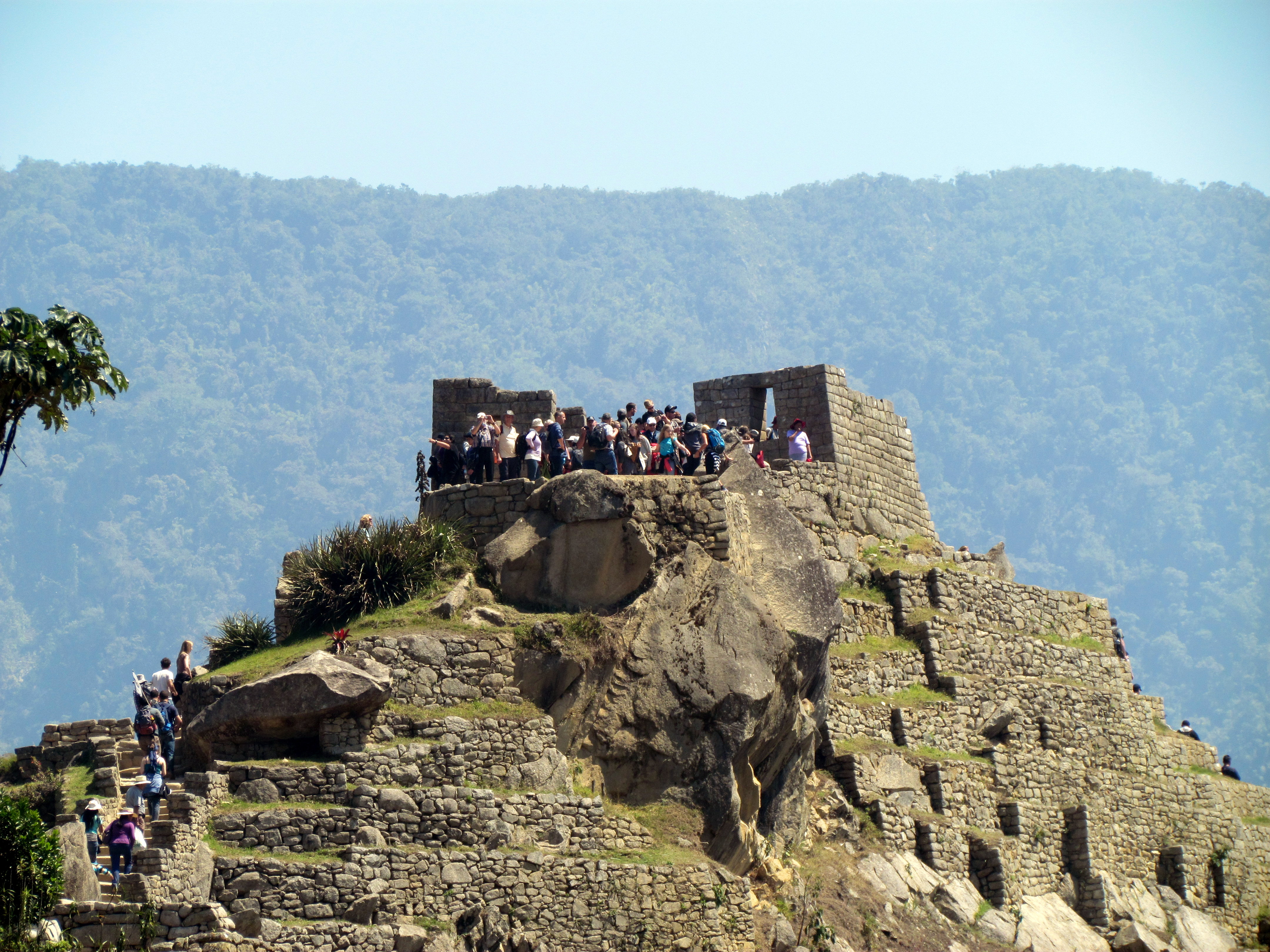 Machu Picchu, Peru: The Crowded Wonder (image credits: wikimedia)