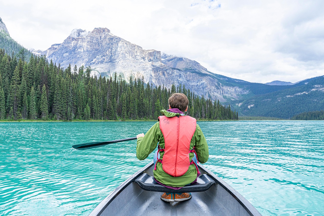 Canada Wilderness and Quiet Lakes (image credits: pixabay)