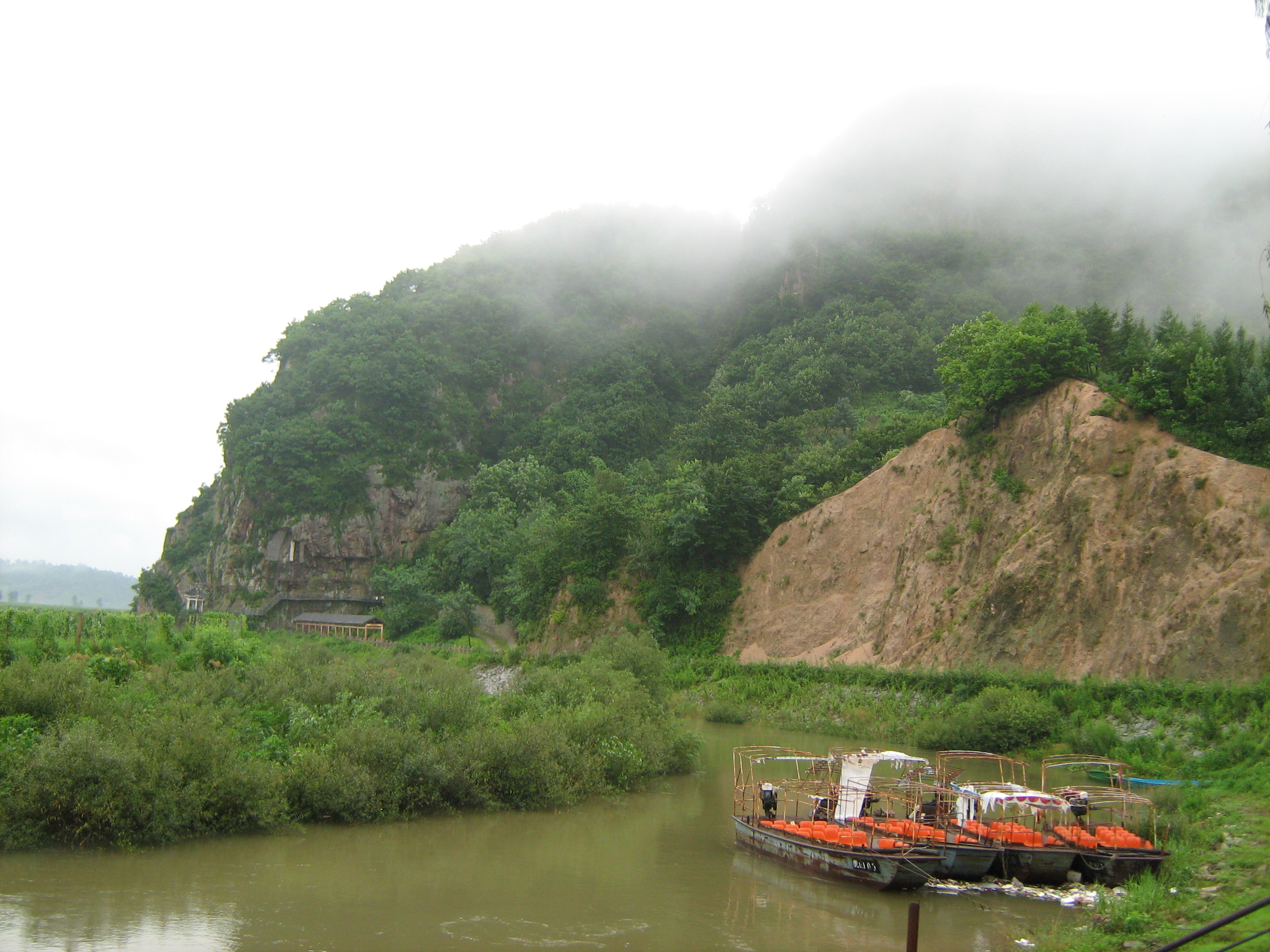 North Korea: Fortress Borders and Unyielding Secrecy (image credits: wikimedia)