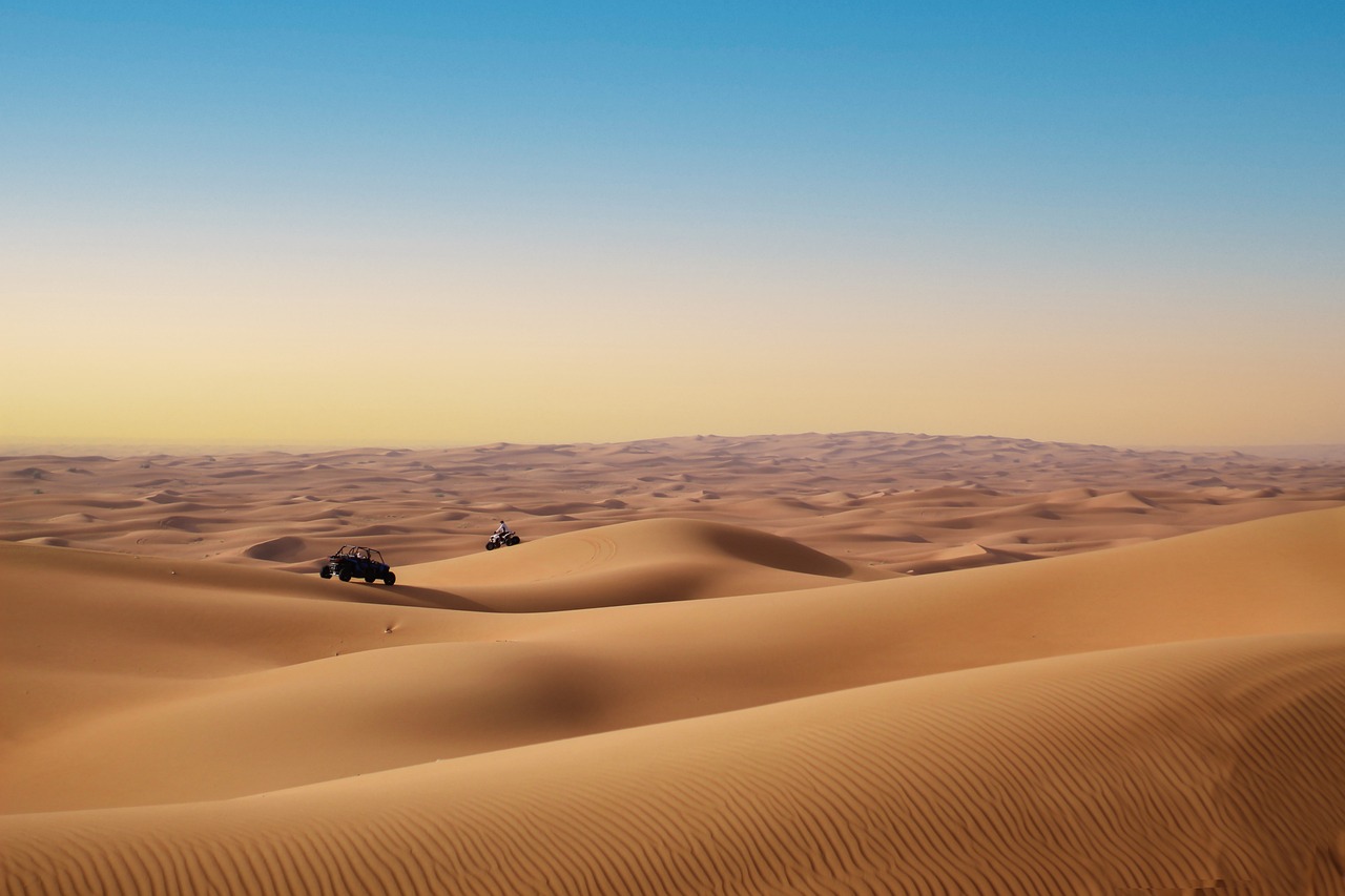 United Arab Emirates: Luxurious Warmth in the Desert (image credits: pixabay)