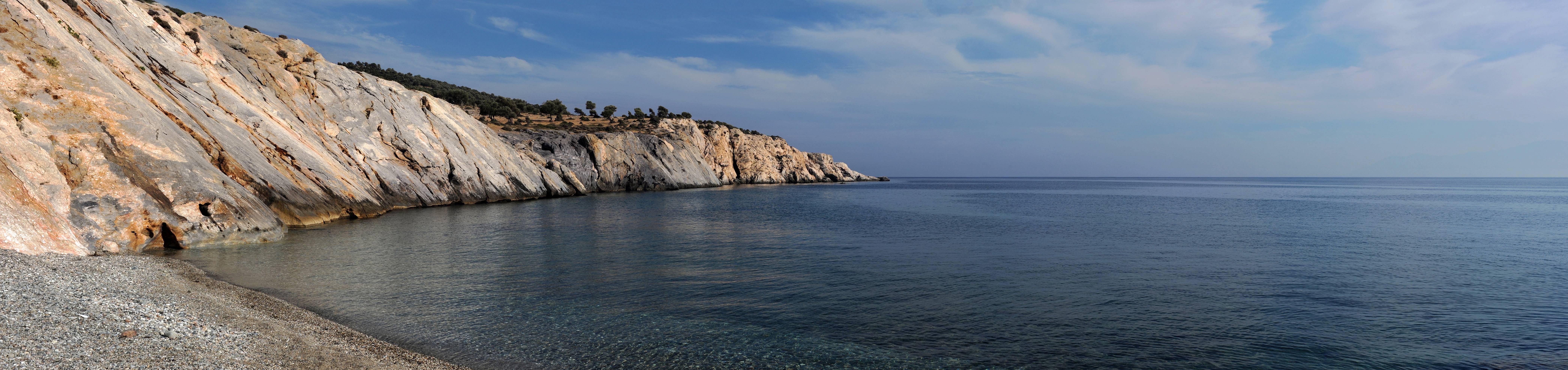 Greece: Affordable Island Escapes (image credits: wikimedia)