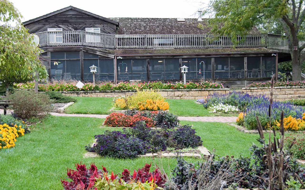 28. Dubuque Arboretum and Botanical Gardens (image credits: flickr)