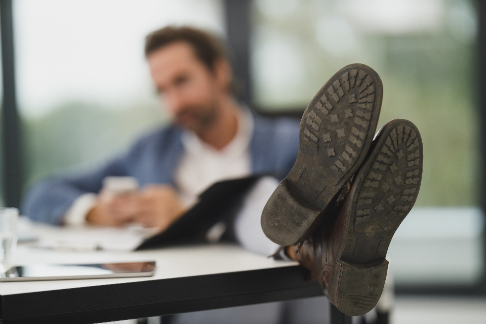 Germany: Strong Labor Laws and Employee Rights (image credits: stocksnap)