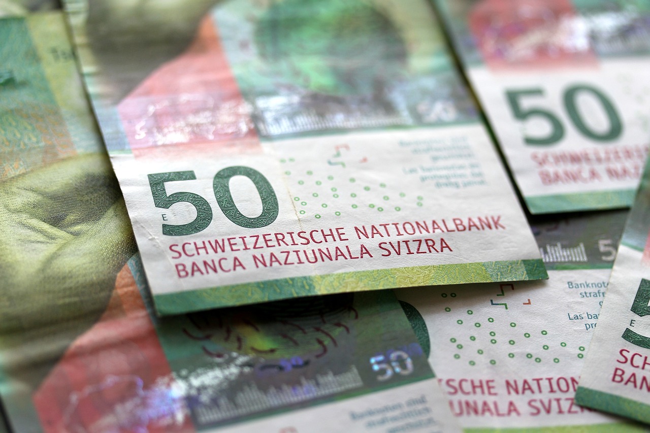 Switzerland: Banking on Stability (image credits: pixabay)