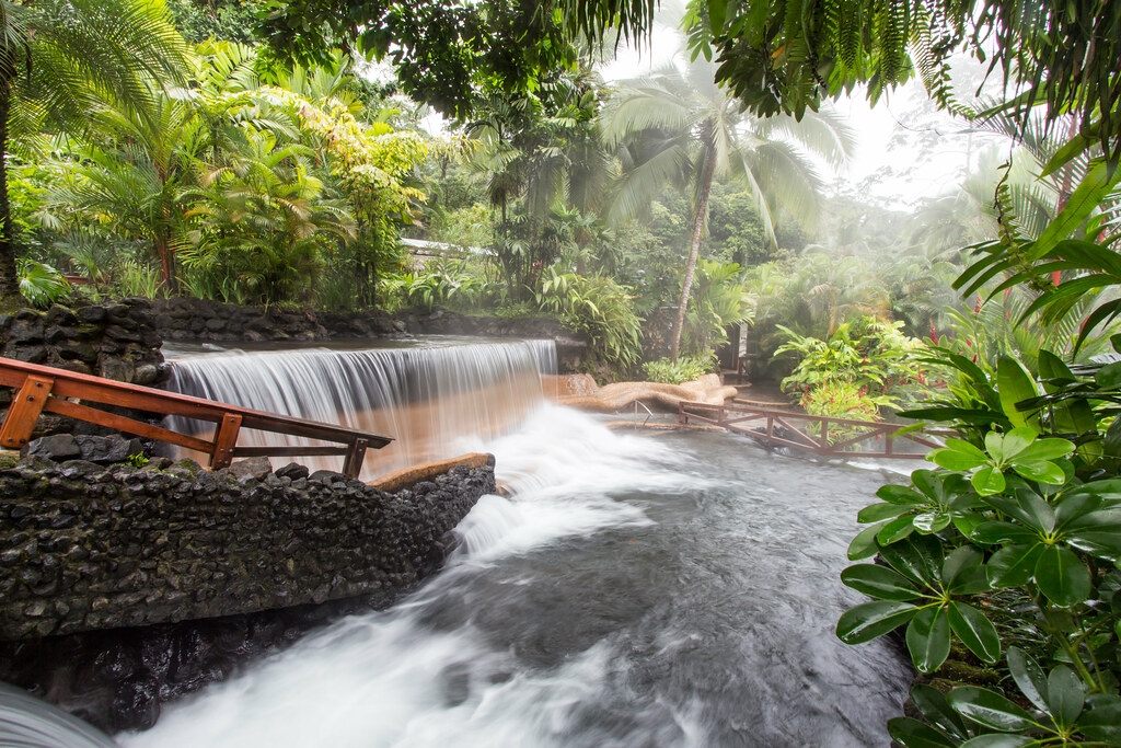 Costa Rica: The Biodiversity Capital's Green Revolution (image credits: flickr)