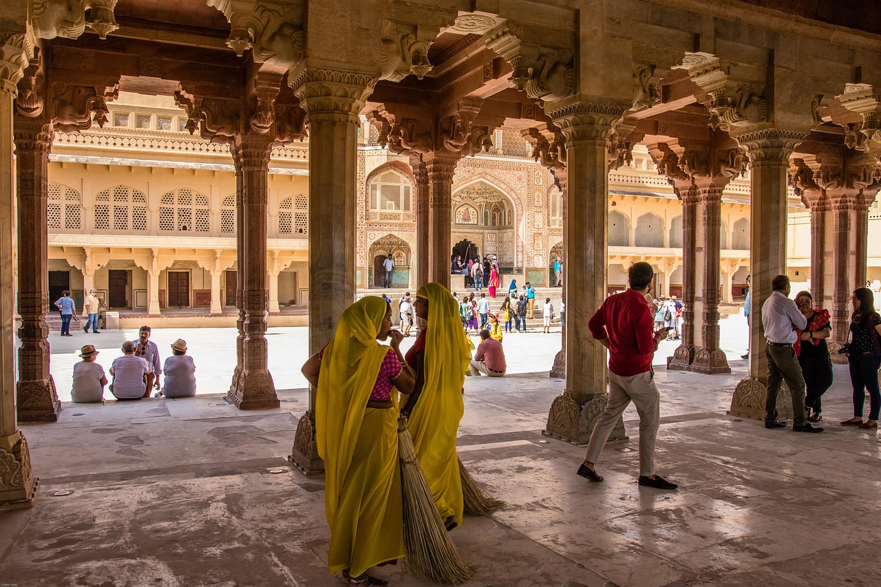 India: Tourist Overload and Overstretched Infrastructure (image credits: pixabay)