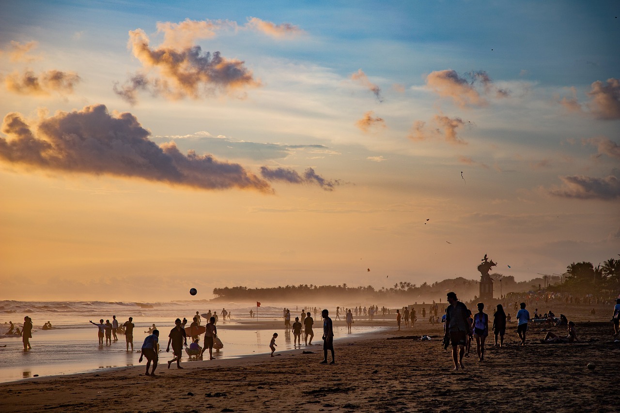 Overcrowding in Bali (image credits: pixabay)
