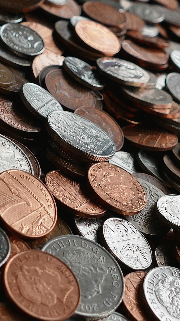 The Strong Dollar Weakens in Europe (image credits: rawpixel)