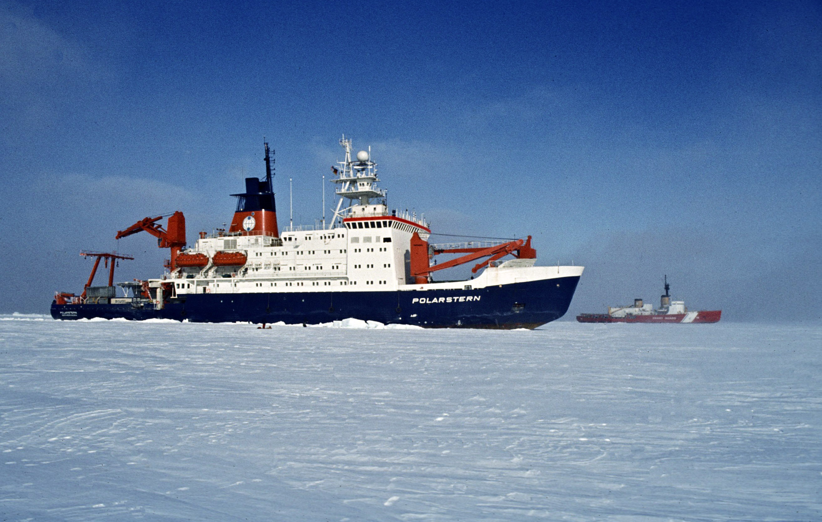 Life Onboard: Cruise Life in the Polar Regions (image credits: wikimedia)