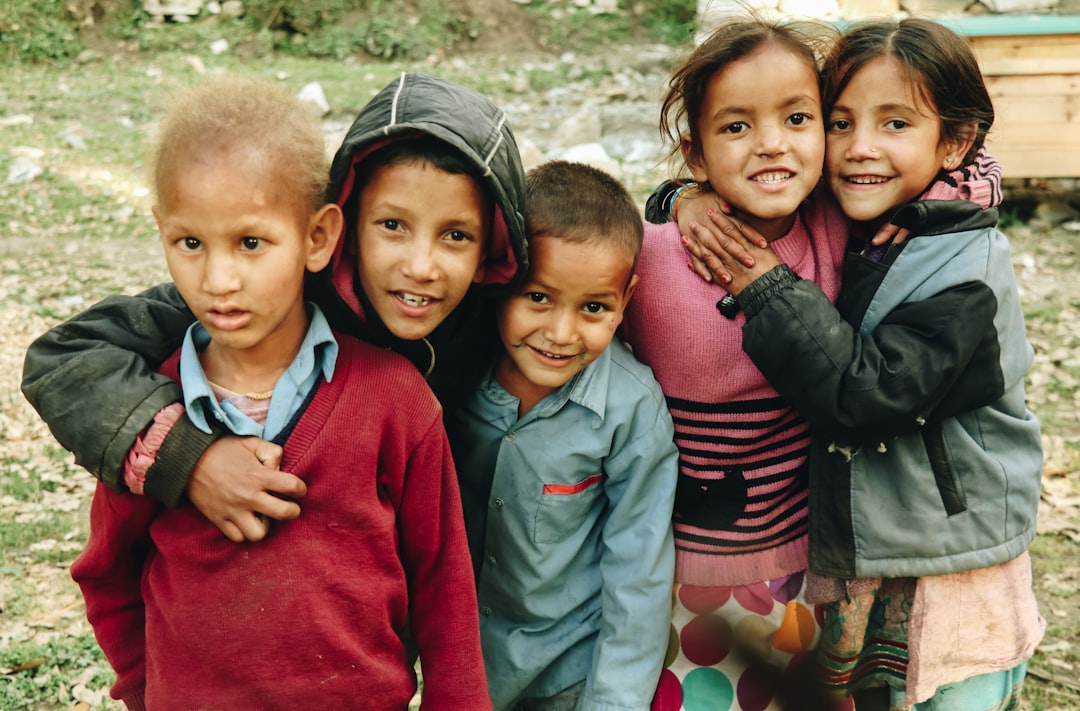 Venezuela: Economic Collapse and Educational Decline (image credits: unsplash)