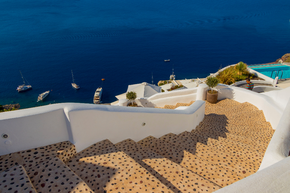 Greece: Affordable Mediterranean Magic (image credits: stocksnap)