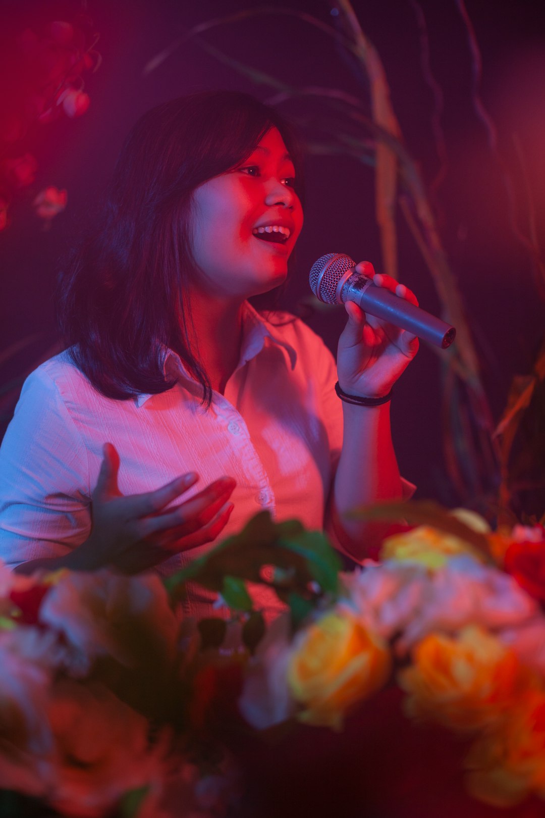 18. Singing Happy Birthday Instead of Posting Online (image credits: unsplash)