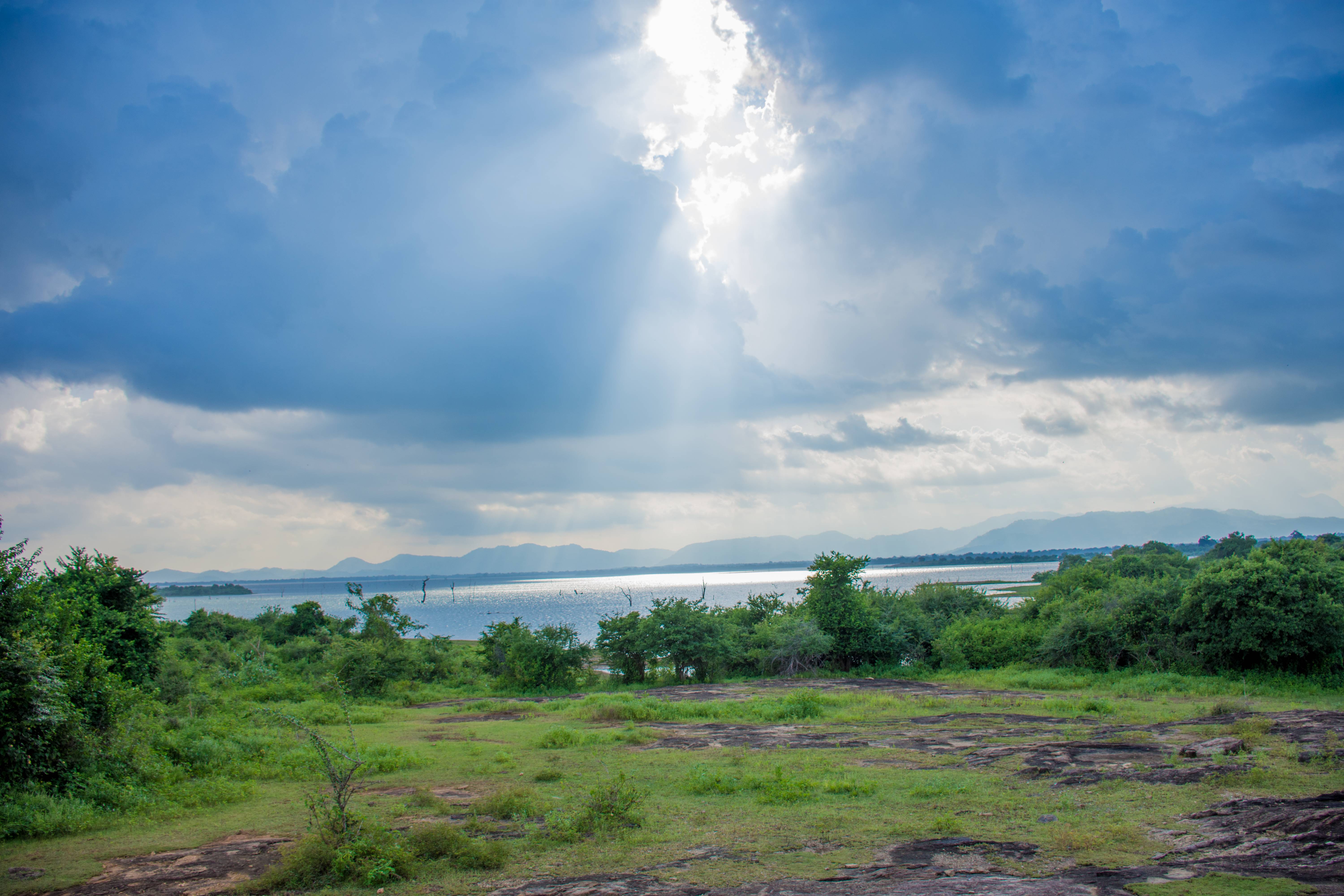 Sri Lanka Spices, Surf, and Sacred Temples (image credits: wikimedia)