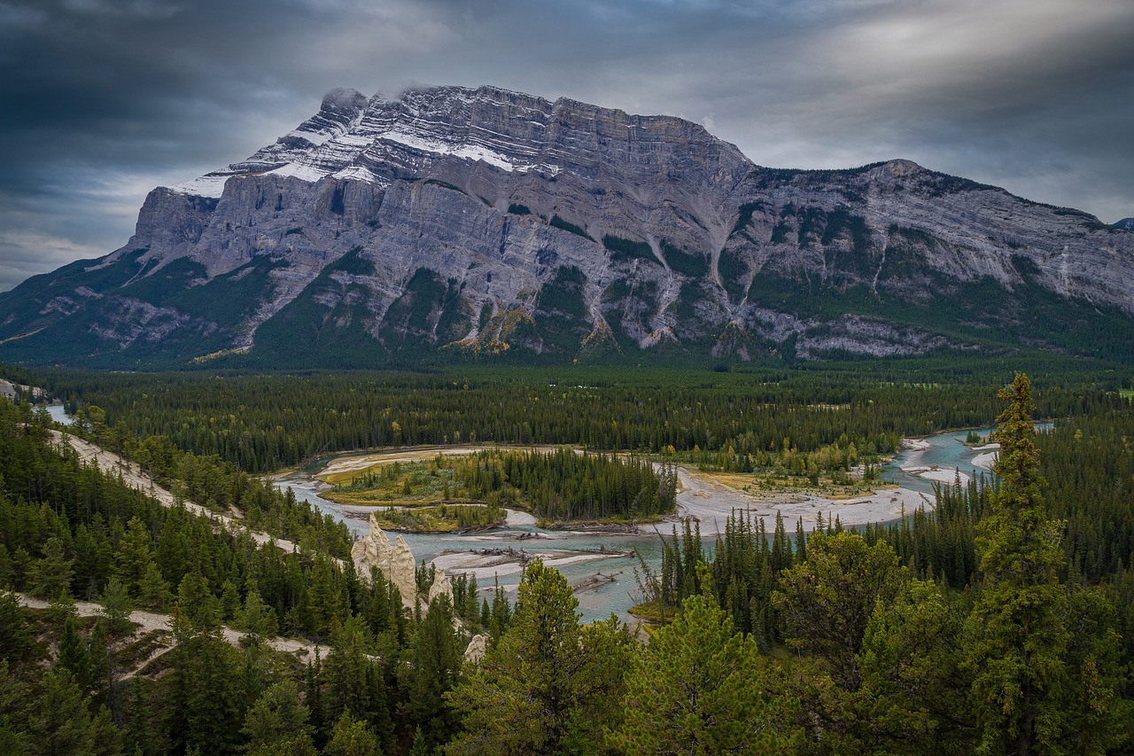 Canada: A Welcoming Nation (image credits: pixabay)