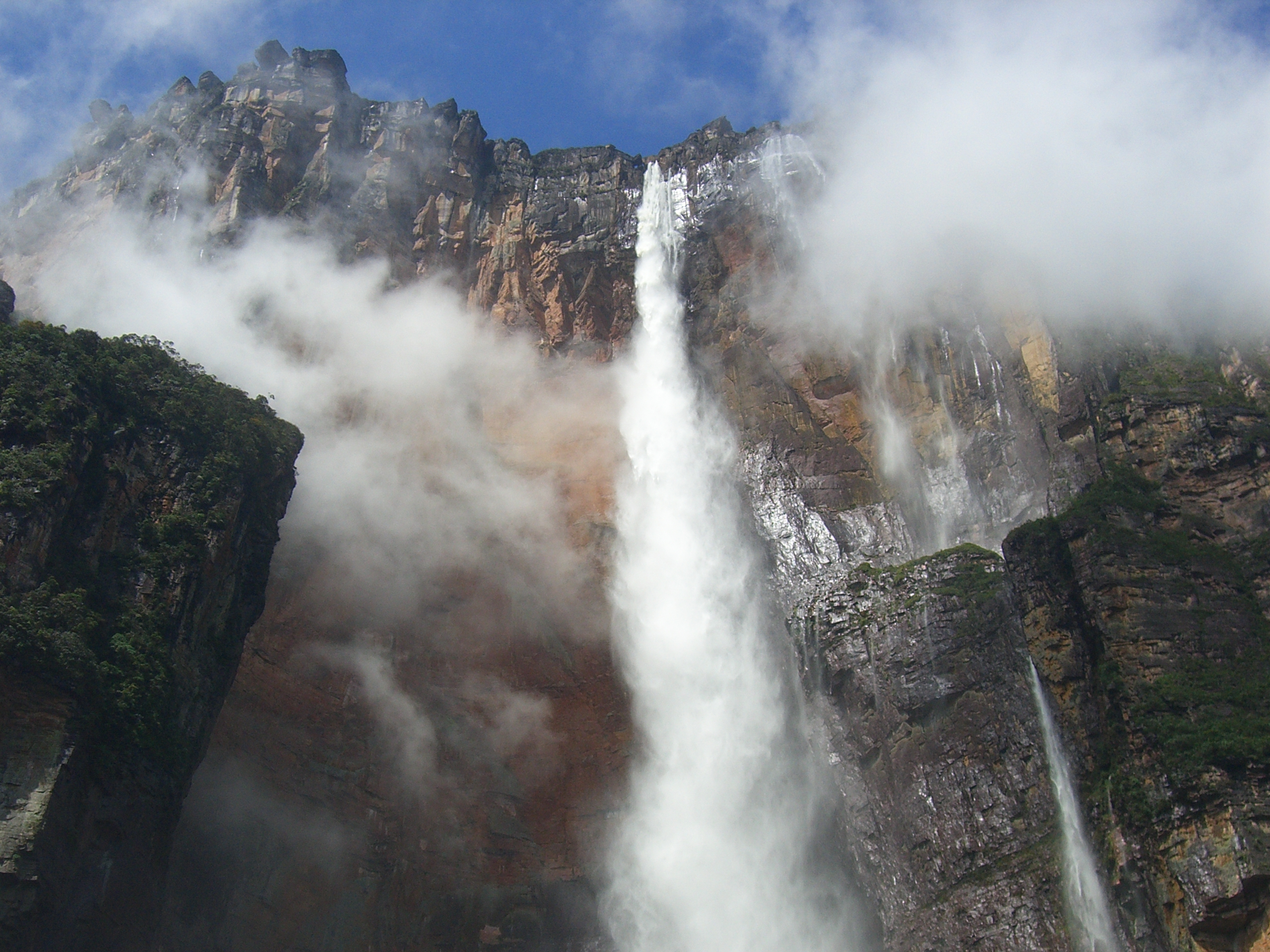 Venezuela Beauty and Uncertainty Collide (image credits: wikimedia)