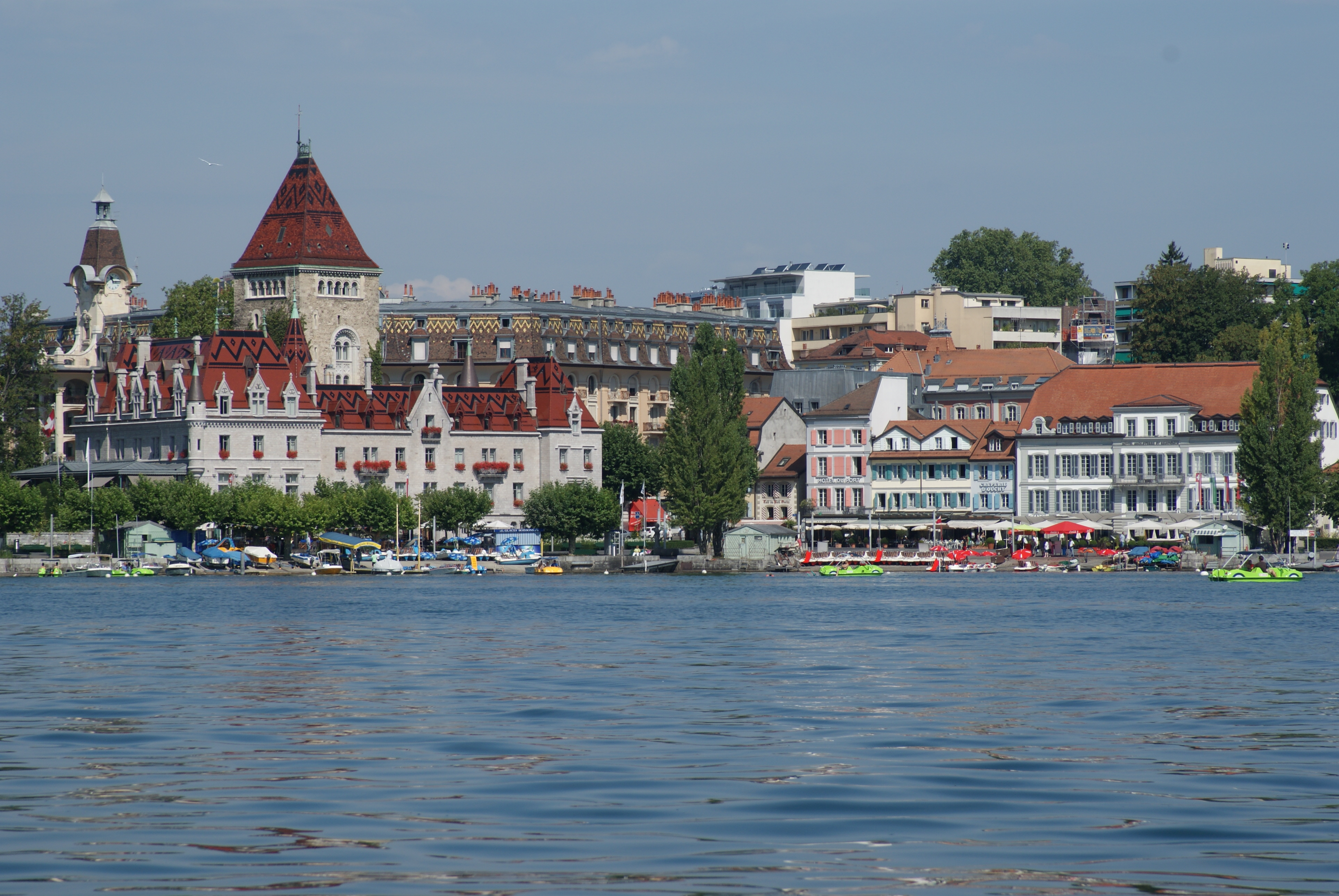 Zurich Switzerland Lakeside Calm (image credits: wikimedia)