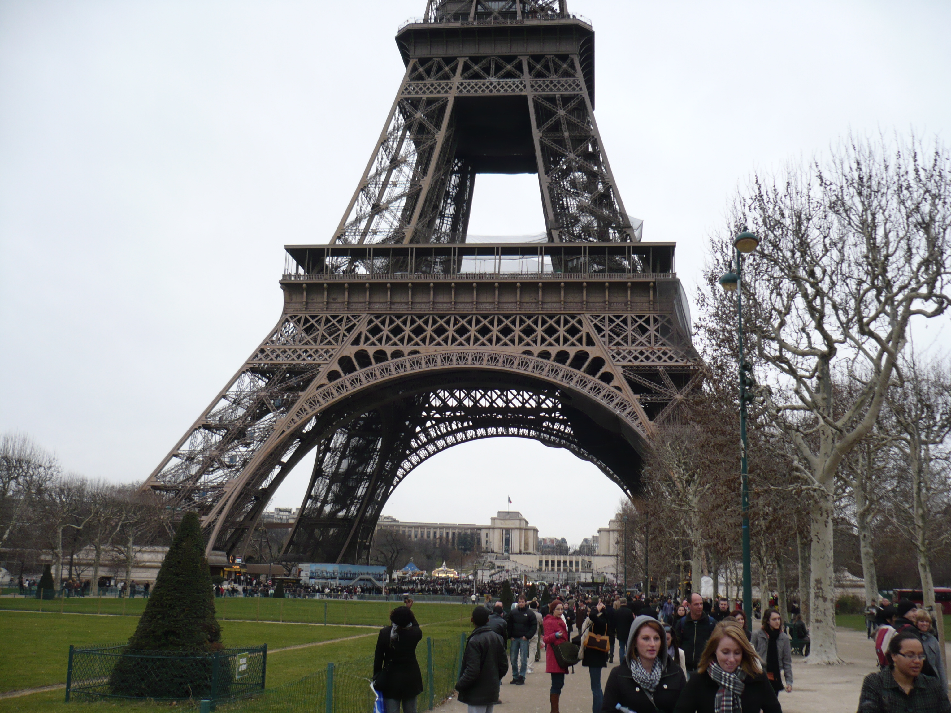 The Eiffel Tower, Paris (image credits: wikimedia)