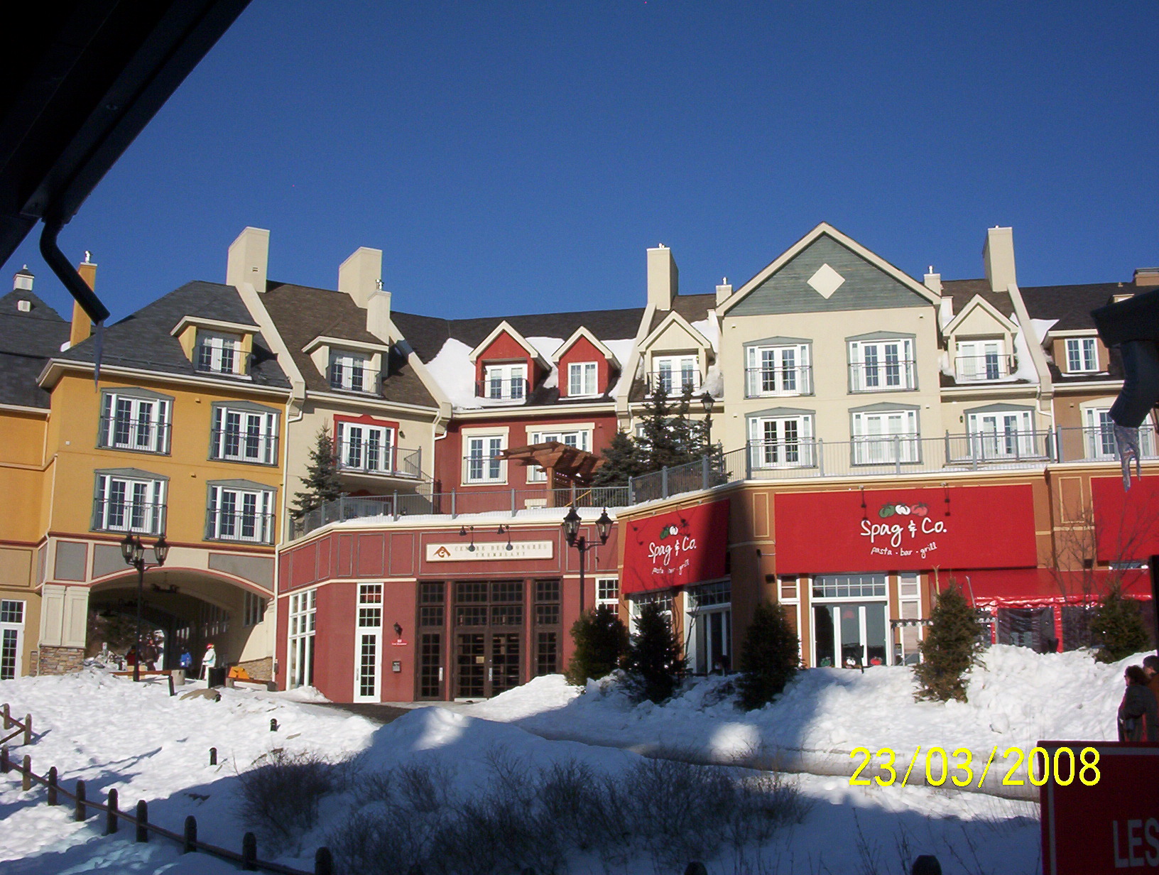 Mont-Tremblant, Quebec (image credits: wikimedia)