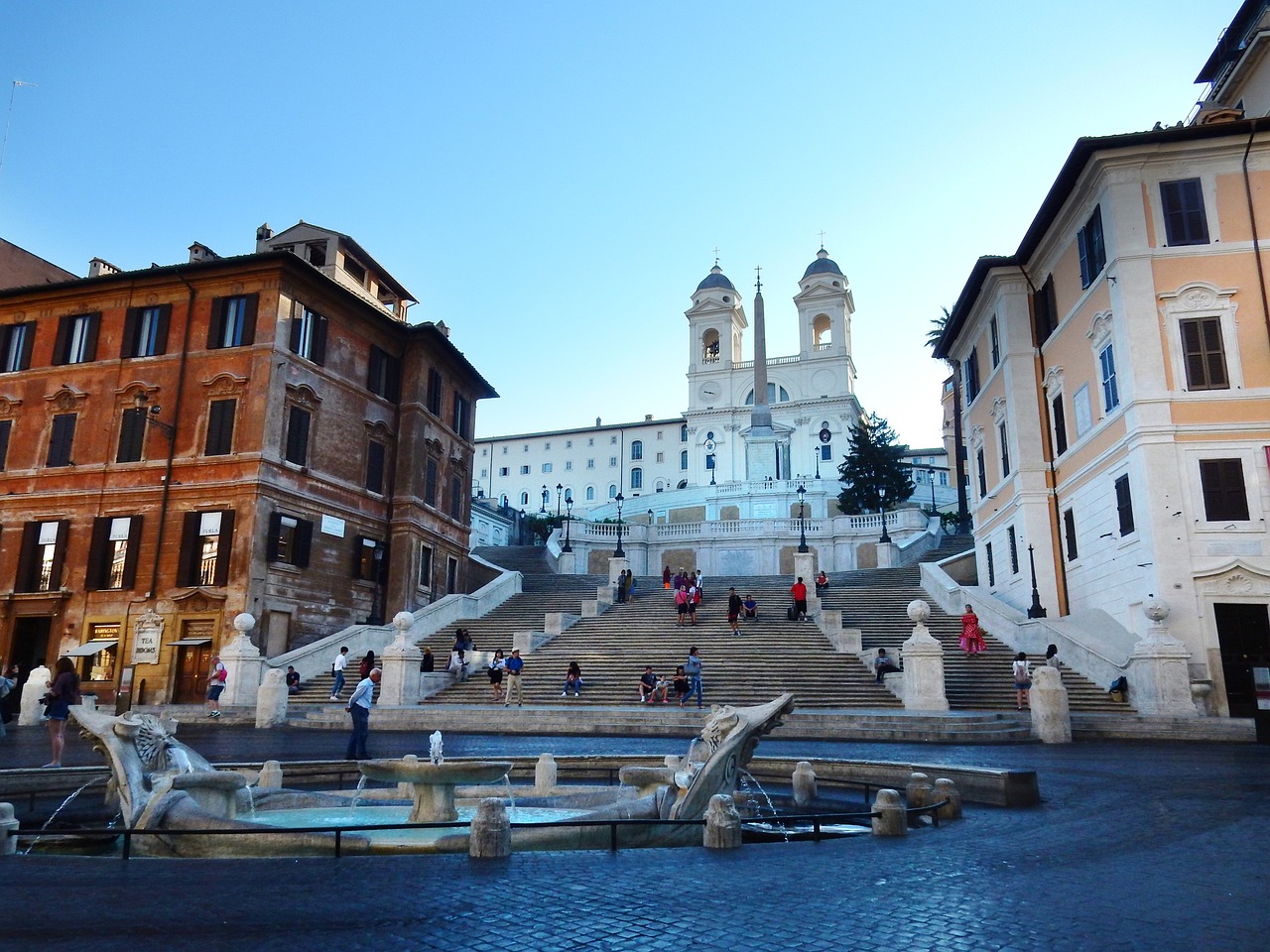 The Spanish Steps: A Romantic Landmark (image credits: pixabay)