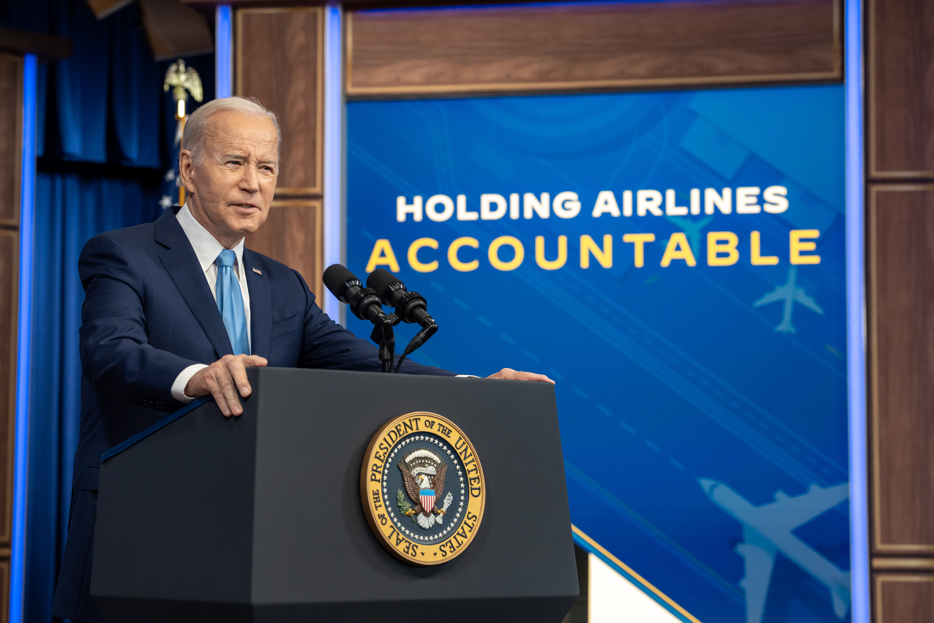 Public Outcry and Accountability (image credits: wikimedia)