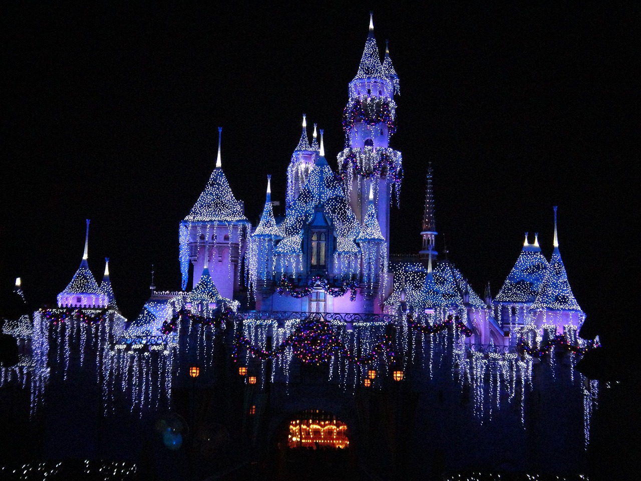Disneyland, California (image credits: pixabay)