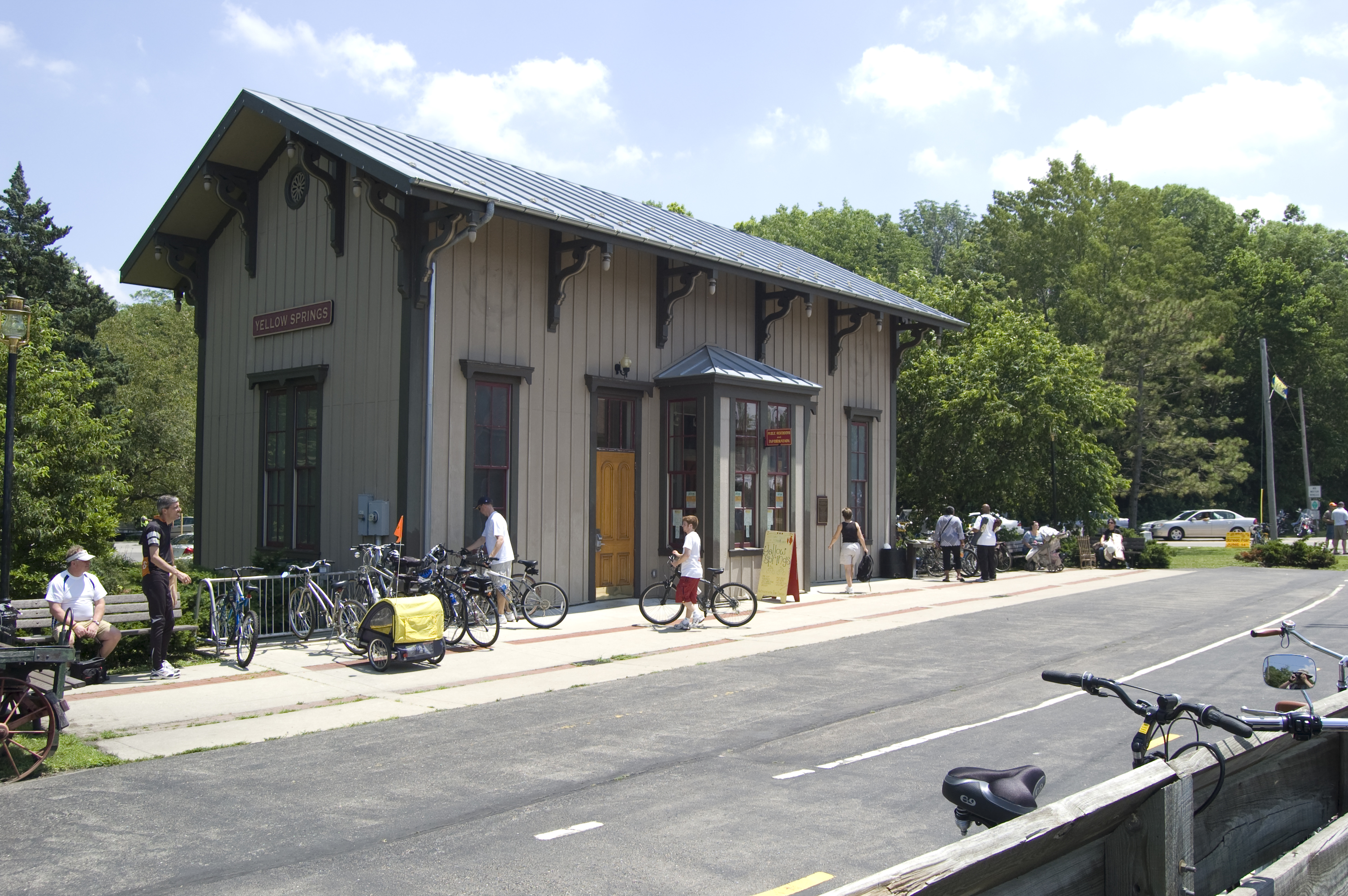 Yellow Springs, Ohio: An Artistic Retreat with a Progressive Heart (image credits: wikimedia)