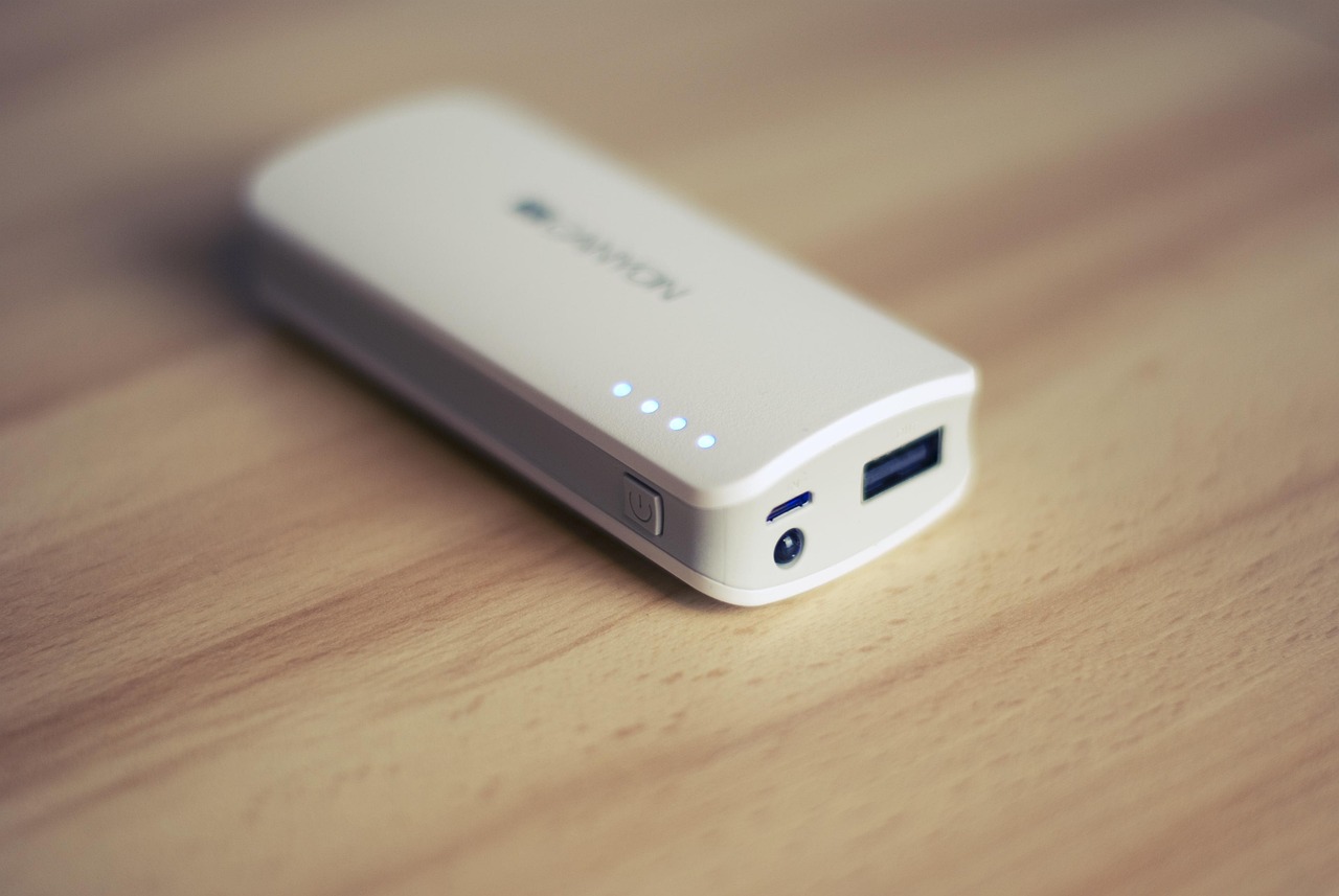 Portable Power Banks: Your Essential Travel Companion (image credits: pixabay)