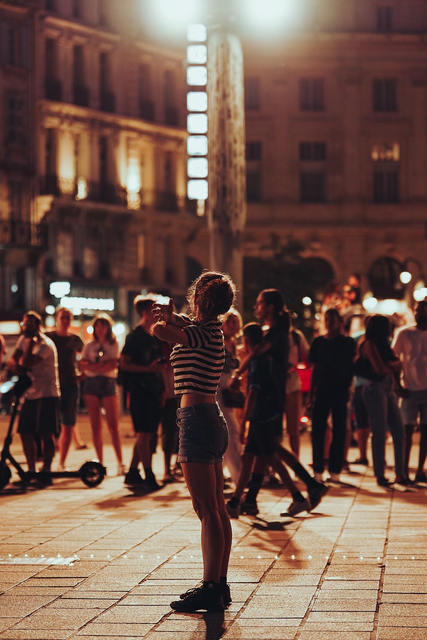 Health and Safety Concerns: Managing Public Spaces (image credits: pixabay)