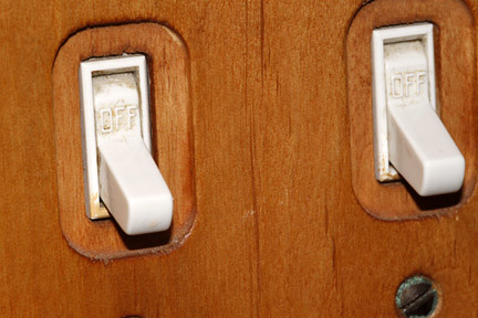 Light Switches and Wall Plates (image credits: flickr)