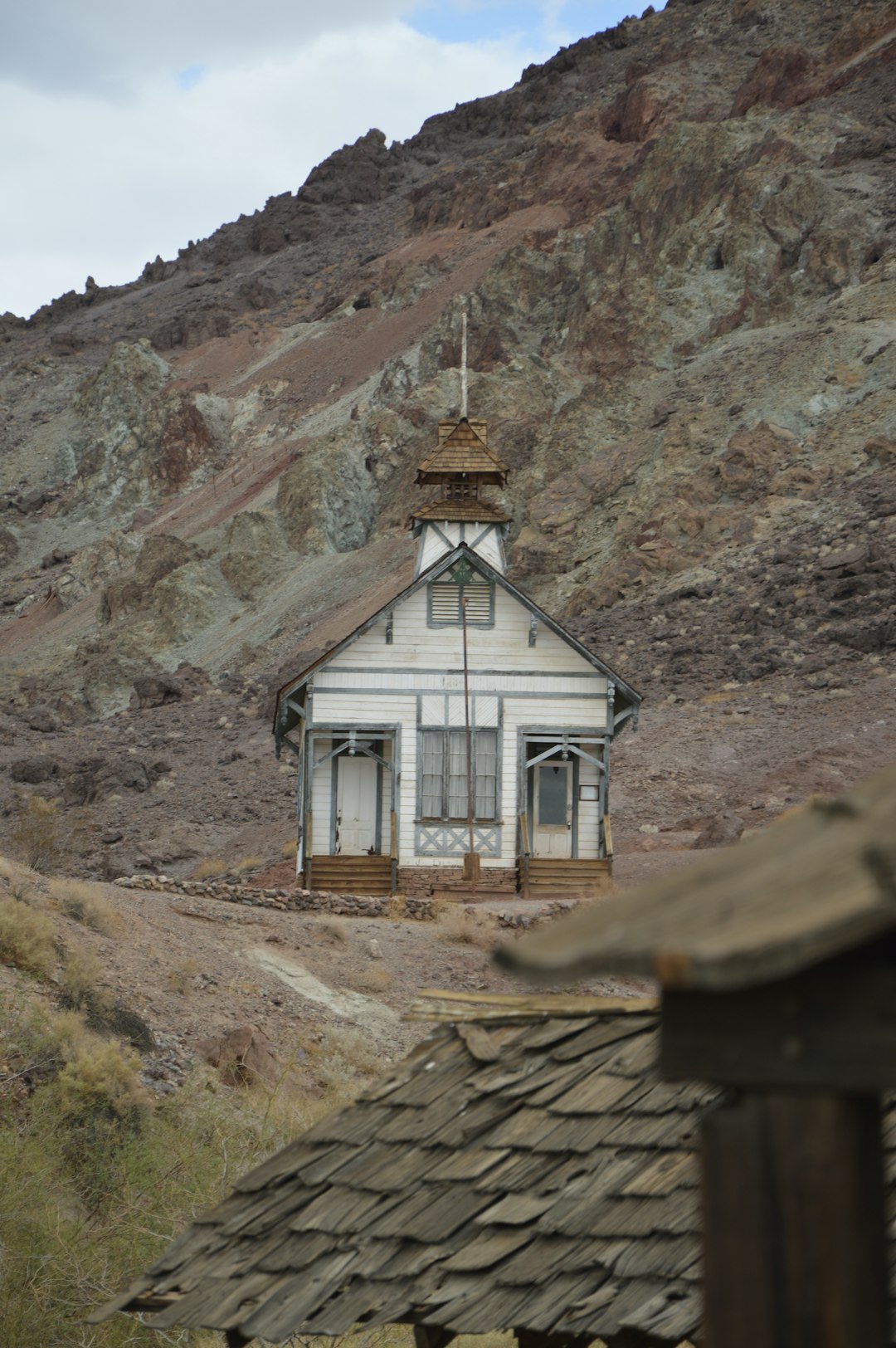 The Surprising Appeal of Abandoned Places (image credits: unsplash)