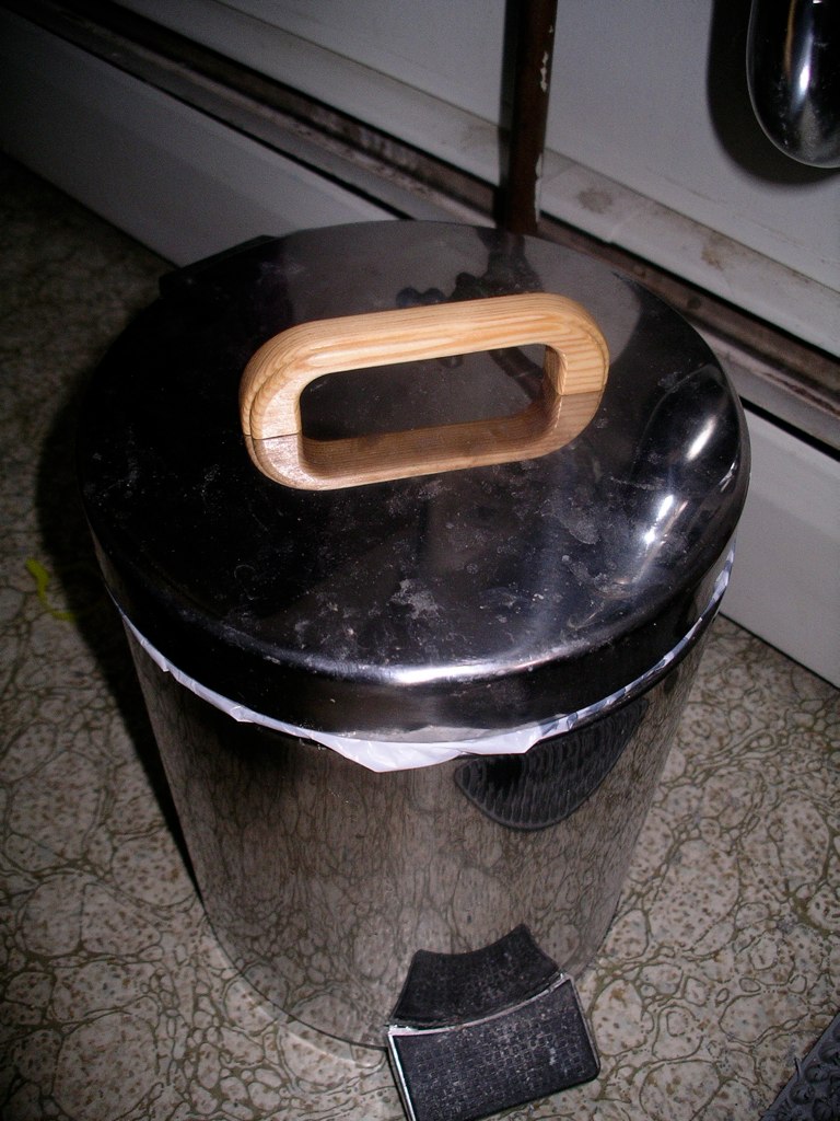 Inside Trash Can Lids (image credits: flickr)